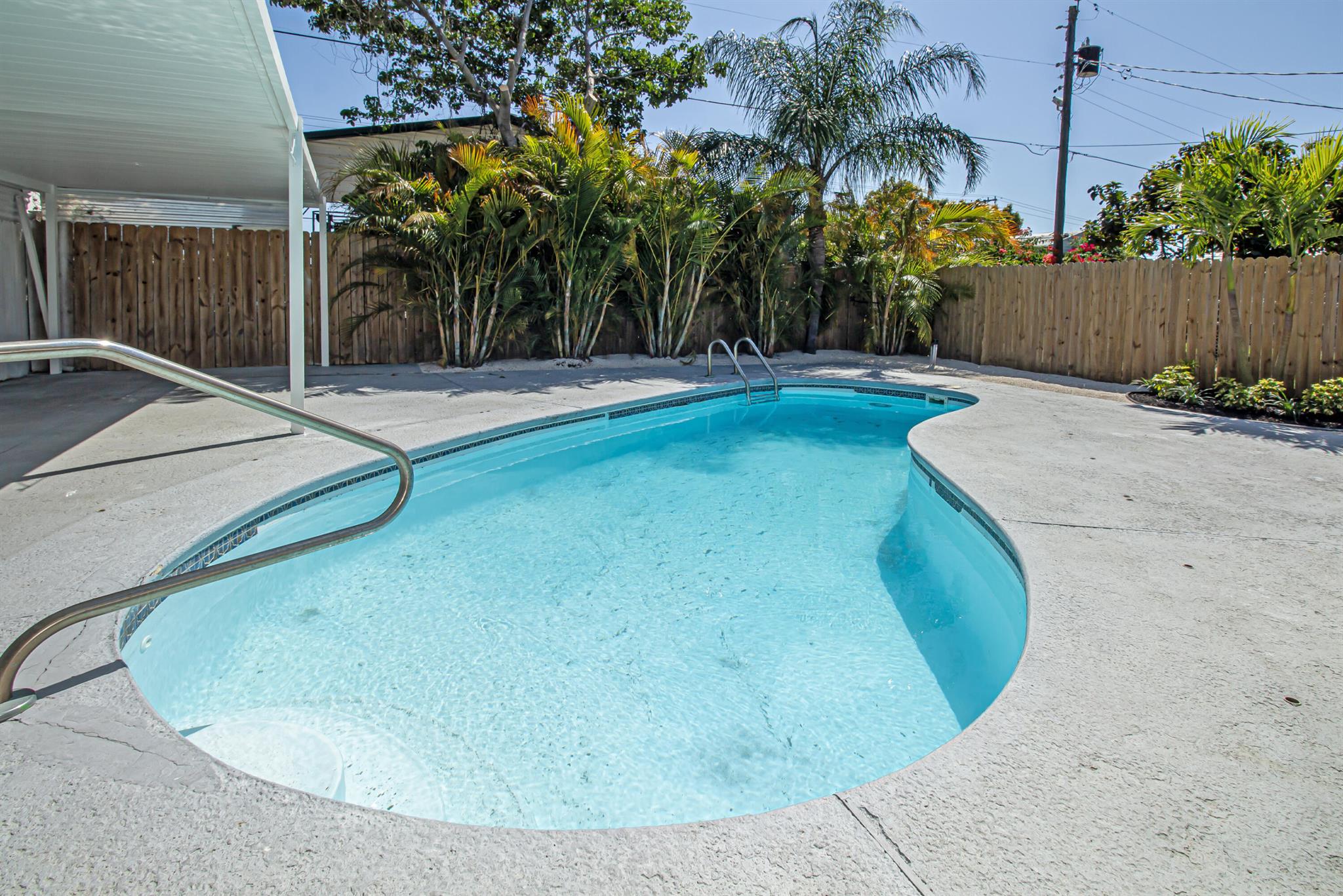 4324 Garden Avenue West Palm Beach FL 33405 | R11072007