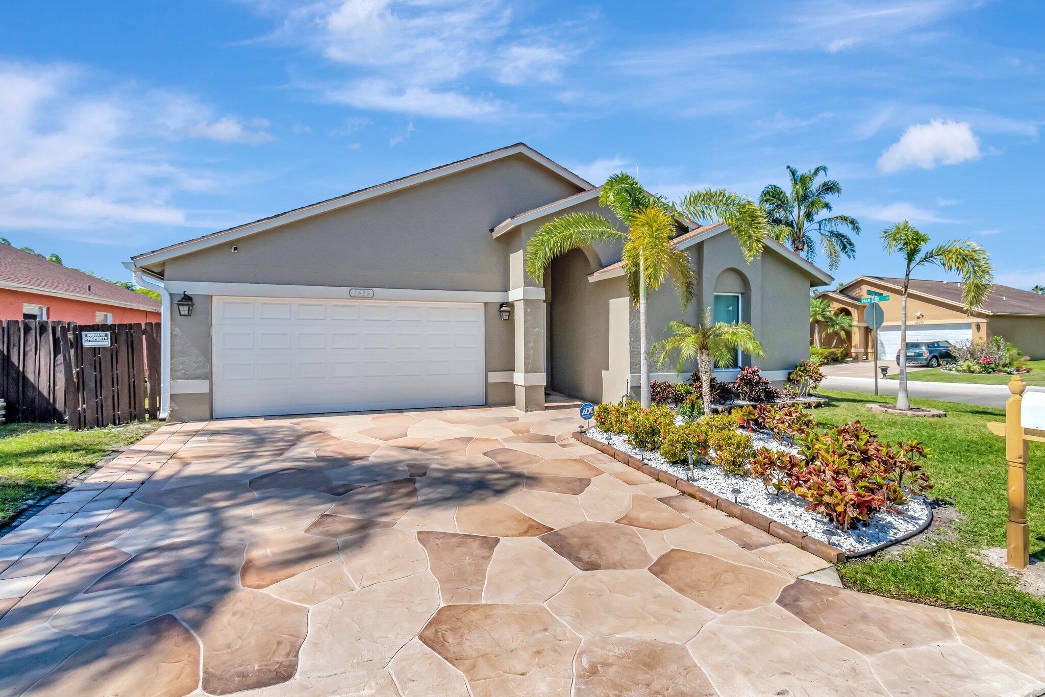 1439 Waterway Cove Drive Wellington FL 33414 | R11072083