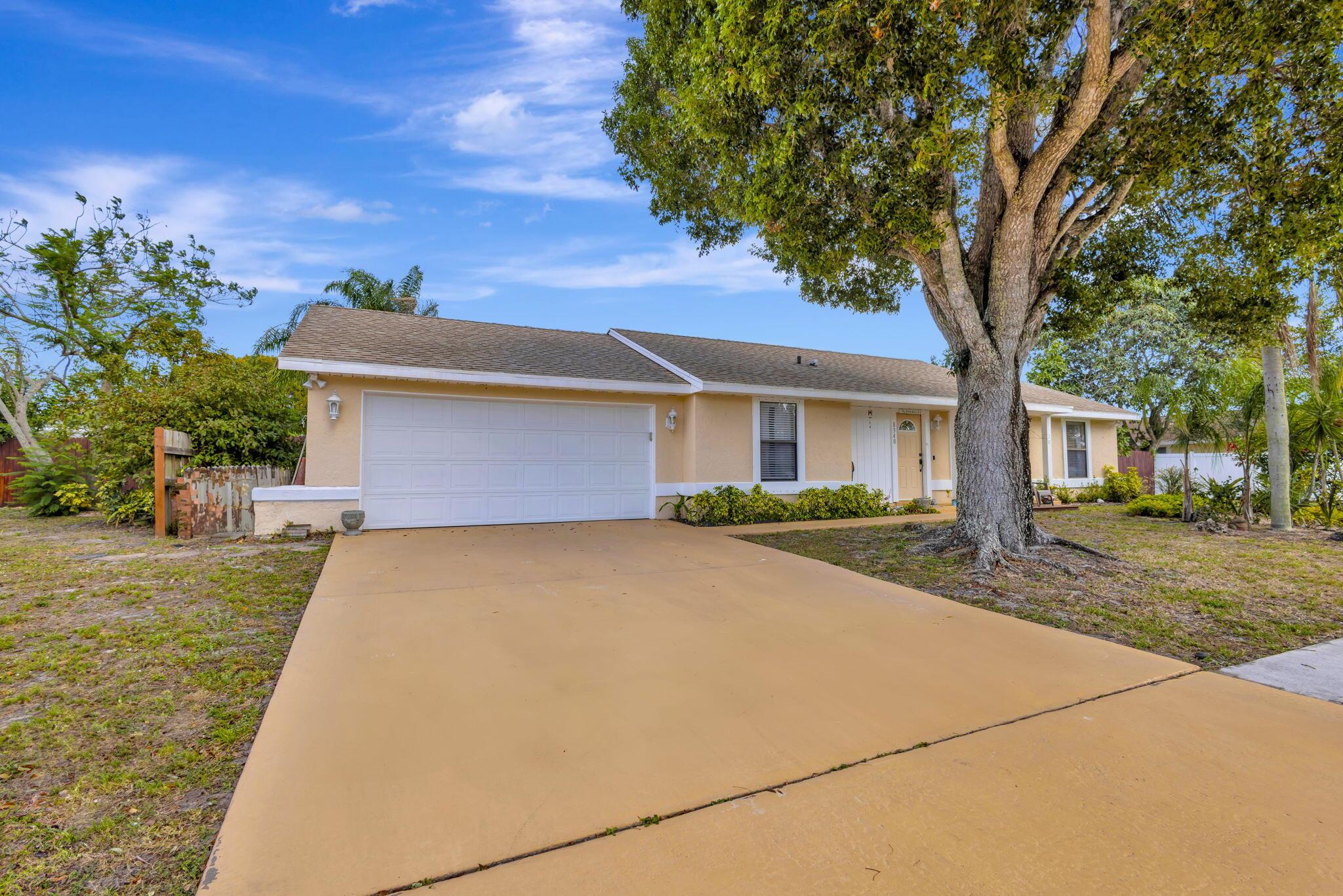 8340 Mildred Drive W Boynton Beach FL 33472 | R11072099