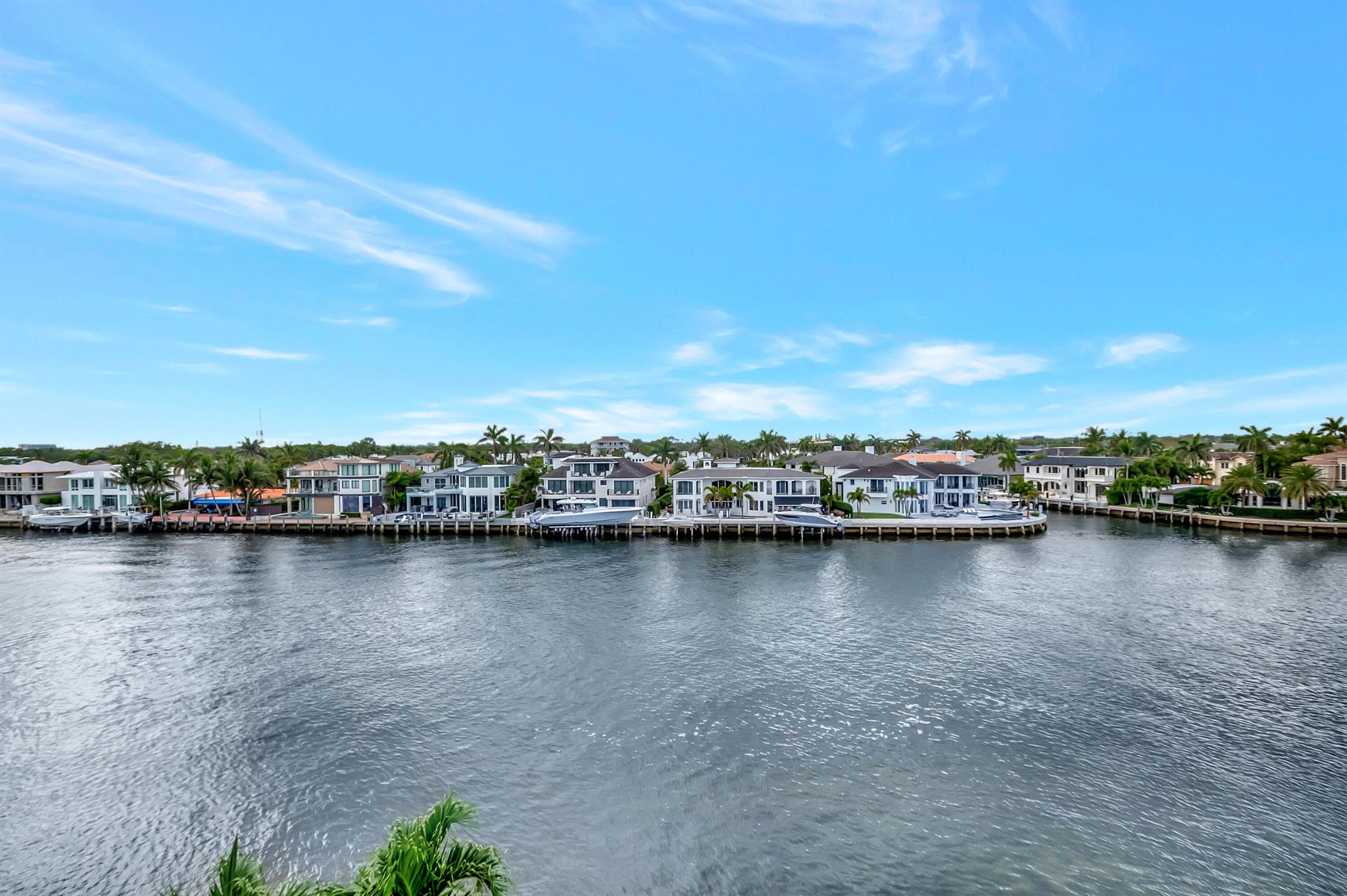 Yacht & Racquet Club Of B