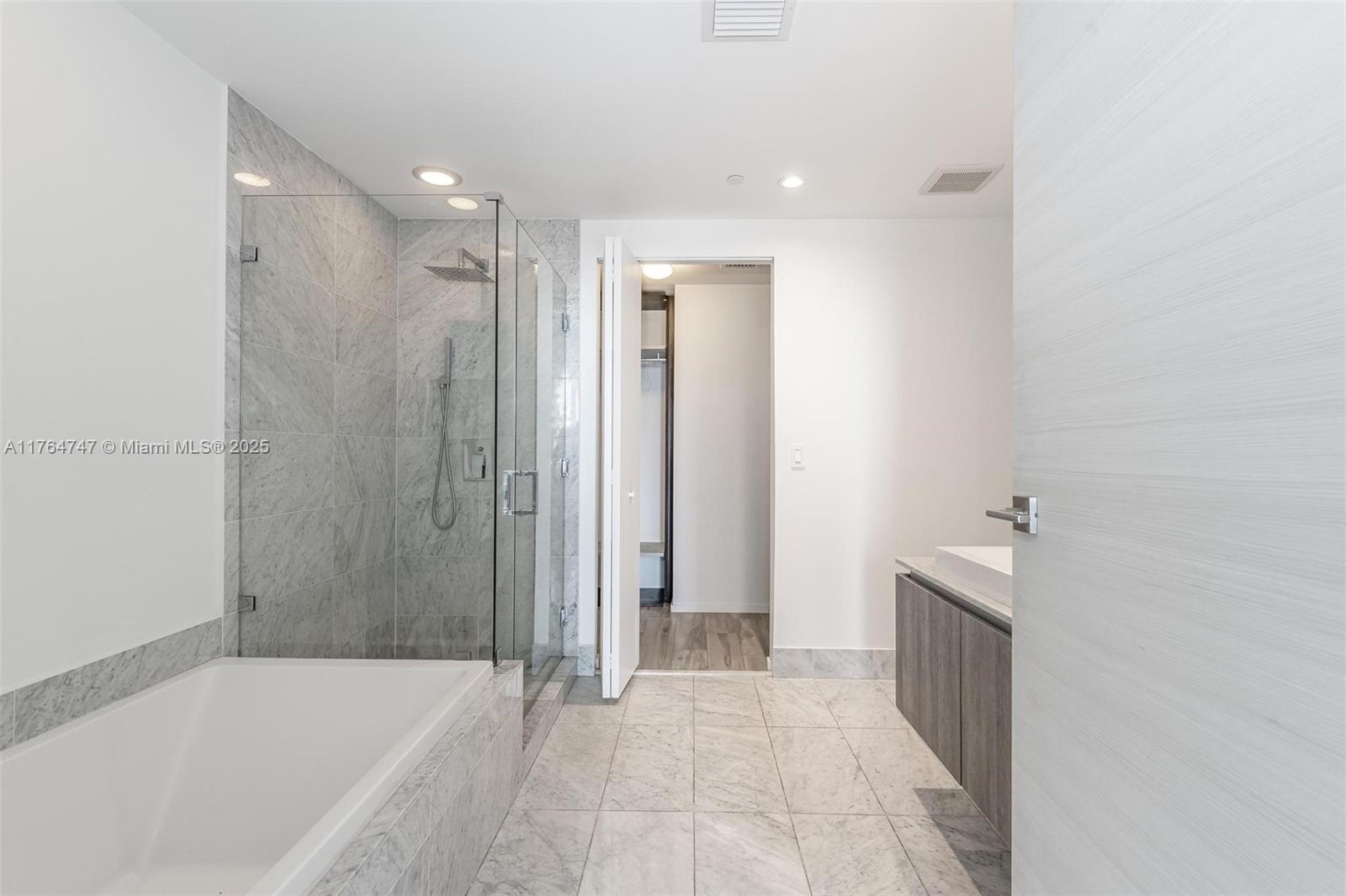 801 S Miami Ave #3110, Miami FL 33130