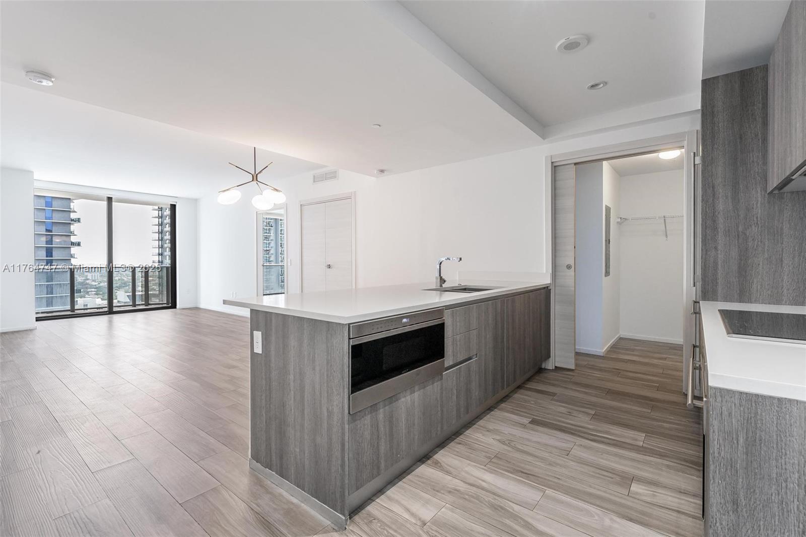 801 S Miami Ave #3110, Miami FL 33130