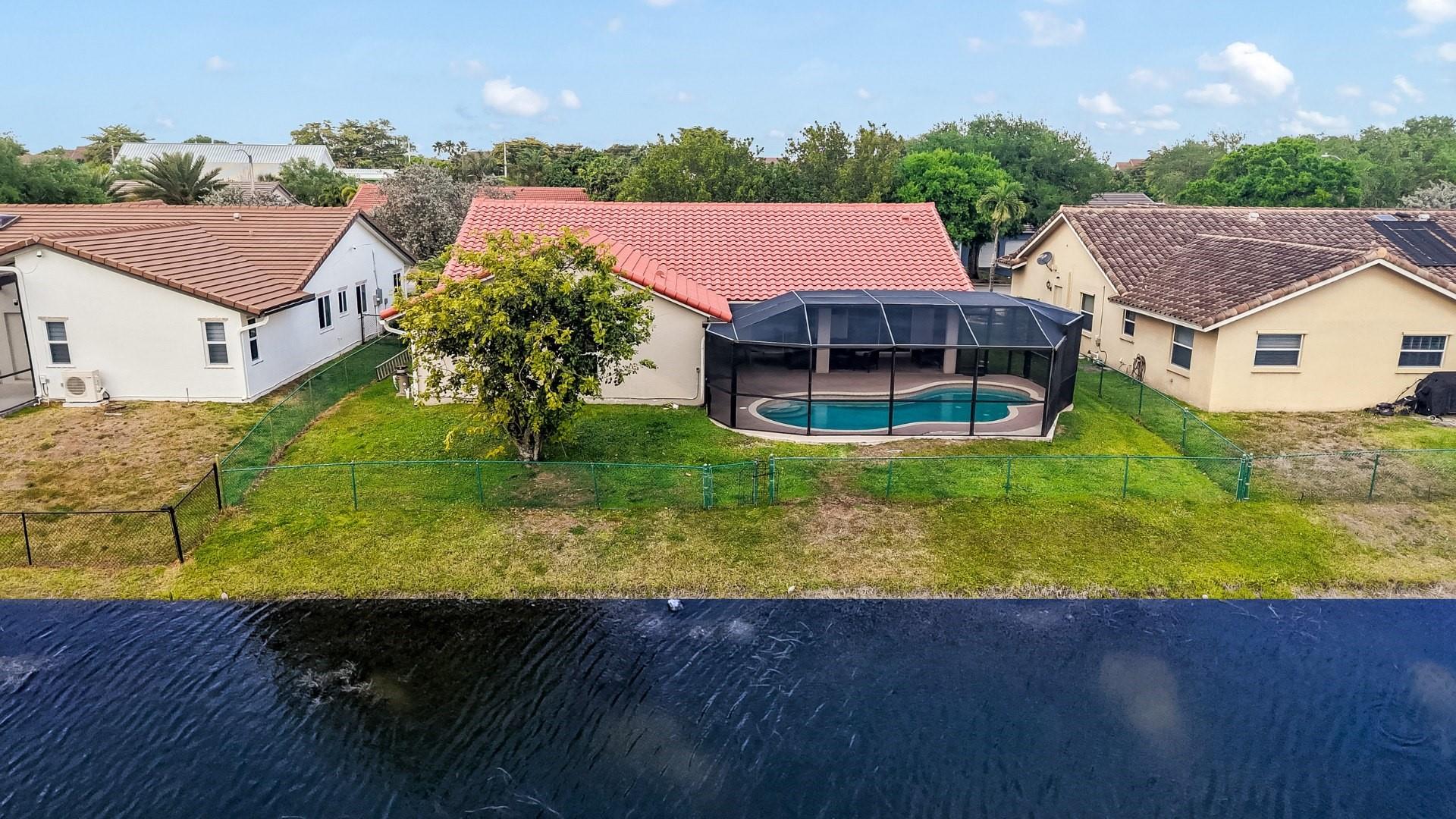 8950 45th CT Coral Springs FL 33065 | F10492780