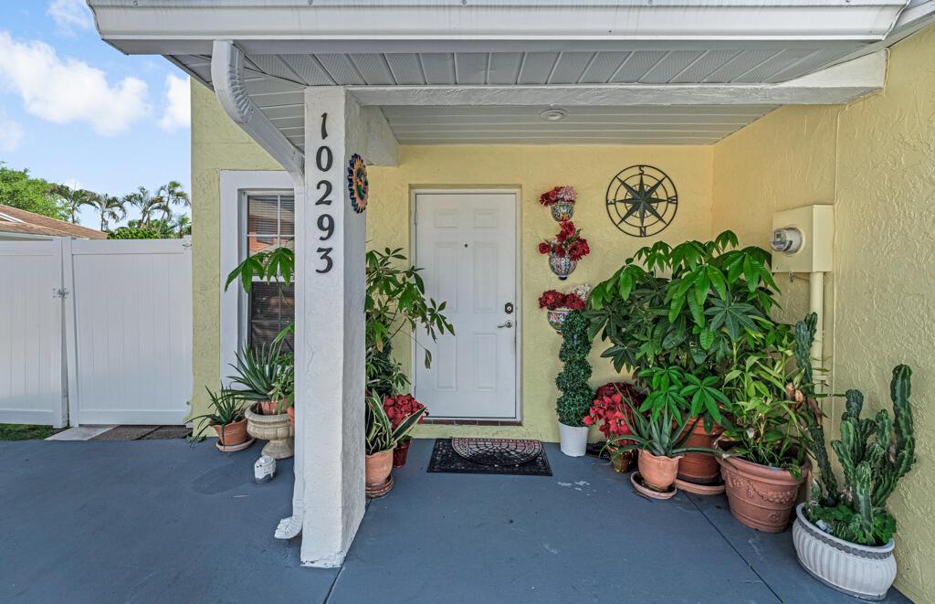 Homes for sale in Boynton Beach, FL | 10293 Boynton Pl Circle, Boynton Beach, FL 33437 | MLS# R11072321