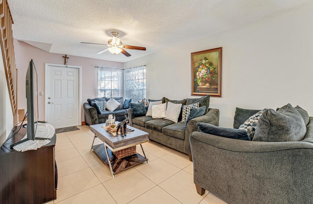 Homes for sale in Boynton Beach, FL | 10293 Boynton Pl Circle, Boynton Beach, FL 33437 | MLS# R11072321