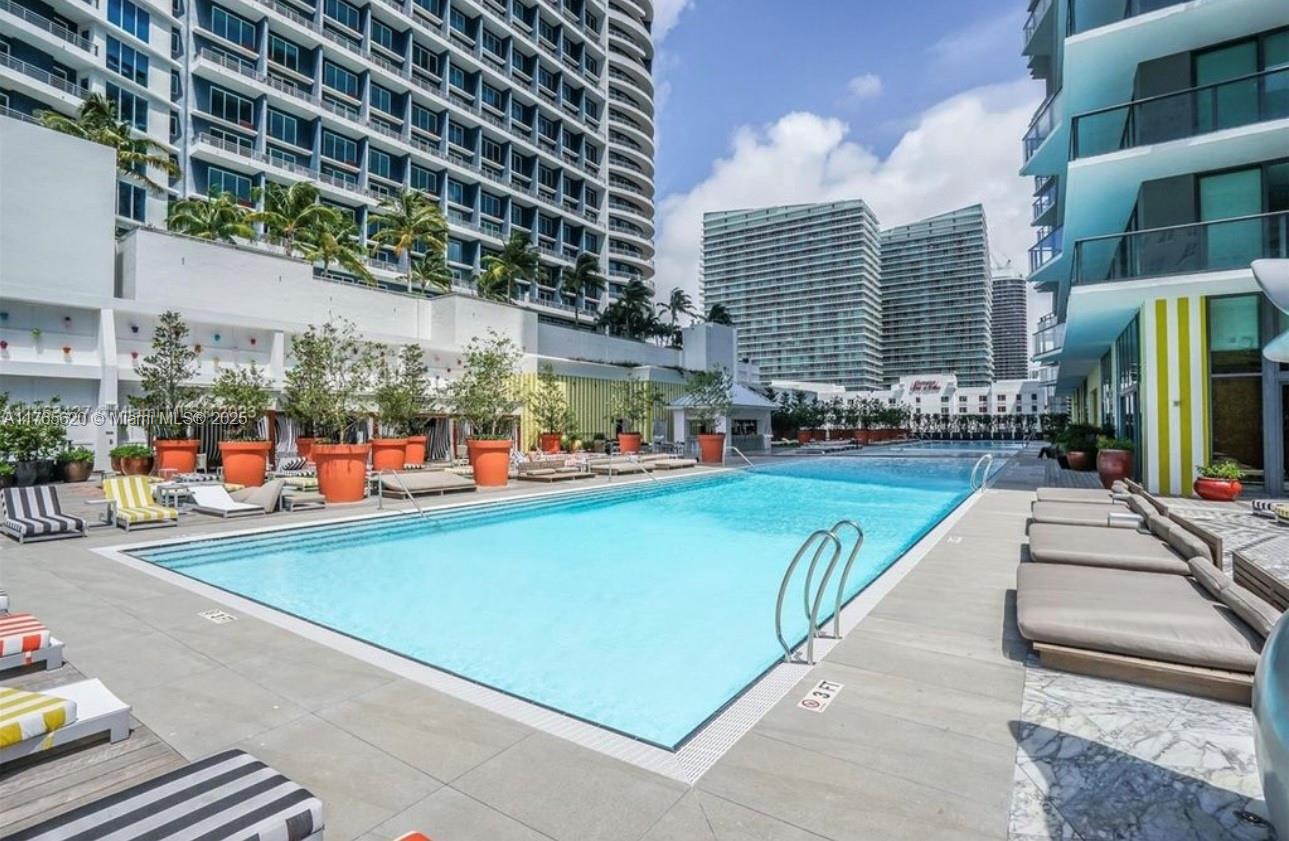 Condo for Sale in Miami, FL