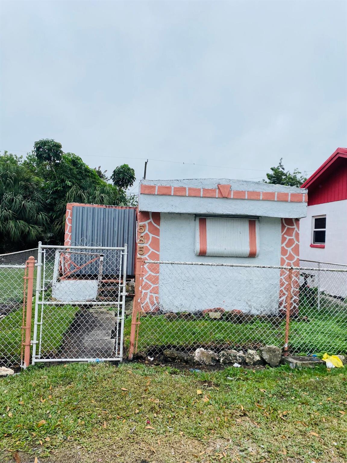 Homes for sale in Belle Glade, FL | 585 Sw Sw 6th Street Street, Belle Glade, FL 33430 | MLS# R11072521