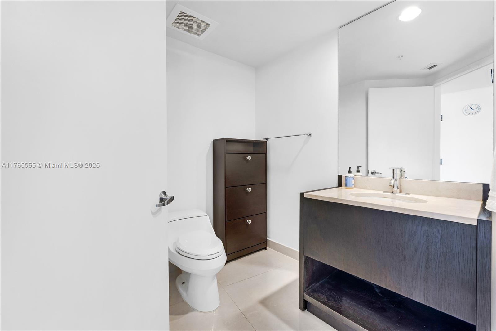 18201 Collins Ave #902, Sunny Isles Beach FL 33160