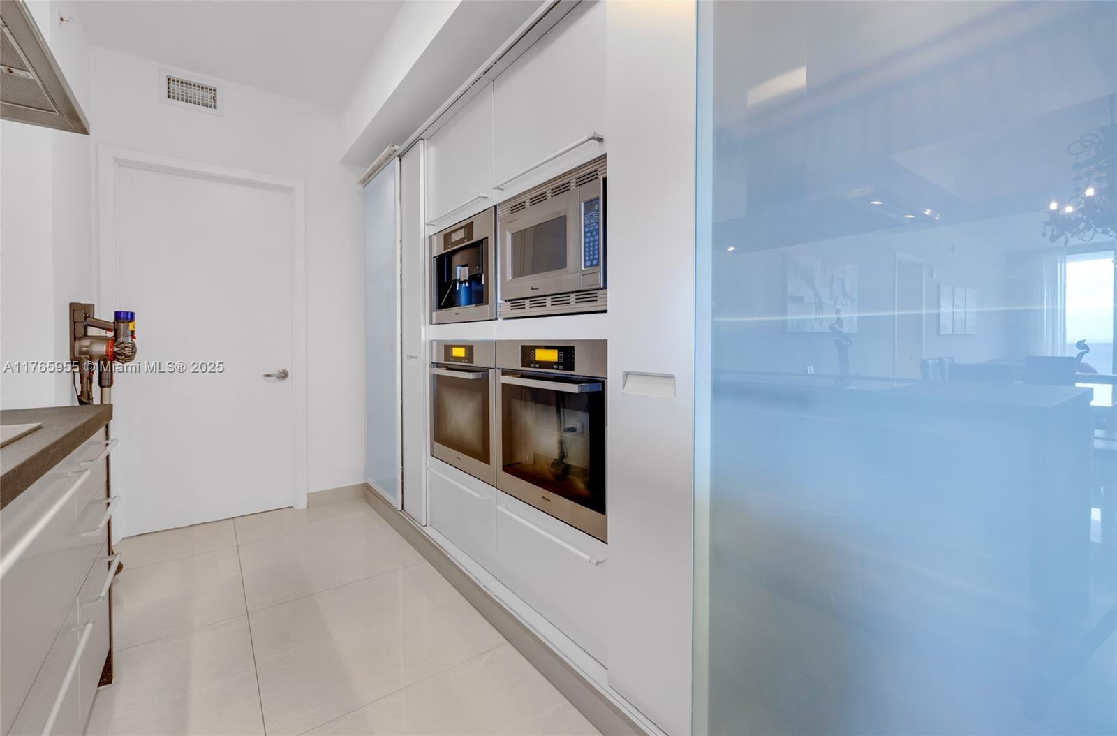 18201 Collins Ave #902, Sunny Isles Beach FL 33160