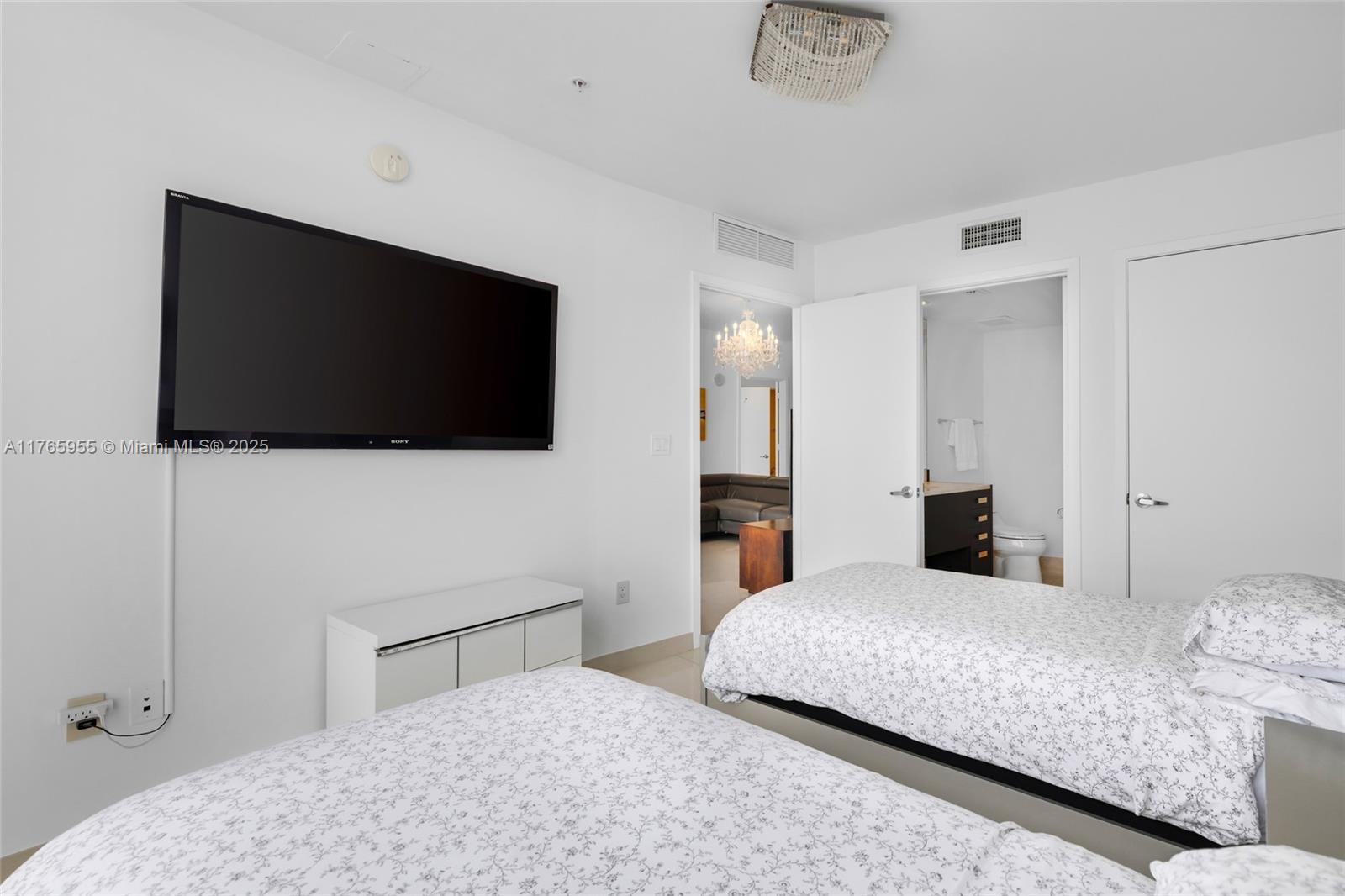 18201 Collins Ave #902, Sunny Isles Beach FL 33160