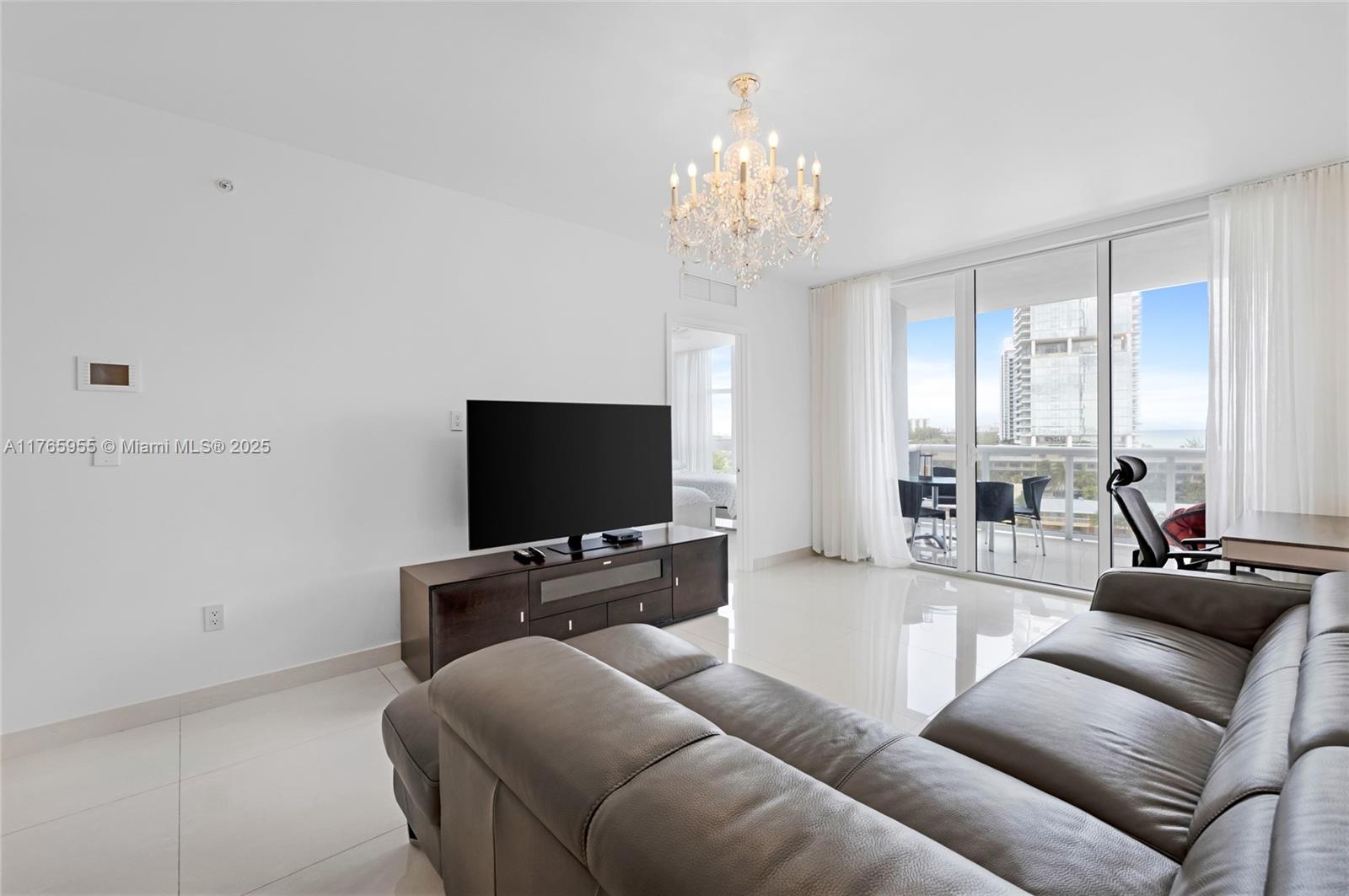 18201 Collins Ave #902, Sunny Isles Beach FL 33160