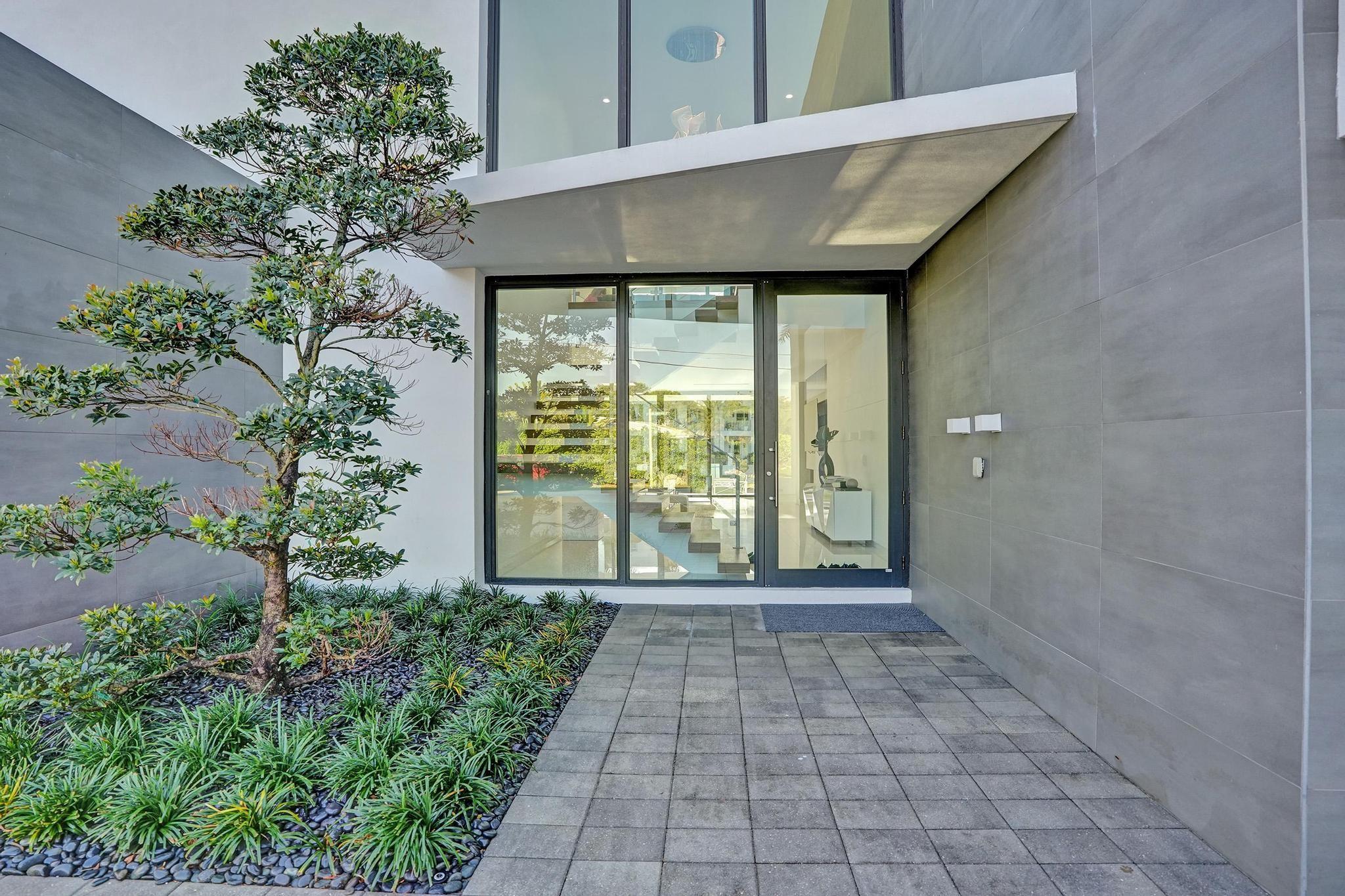 Homes for sale in Lauderdale By The Sea, FL | 4232 E Tradewinds Ave, Lauderdale By The Sea, FL 33308 | MLS# F10493005