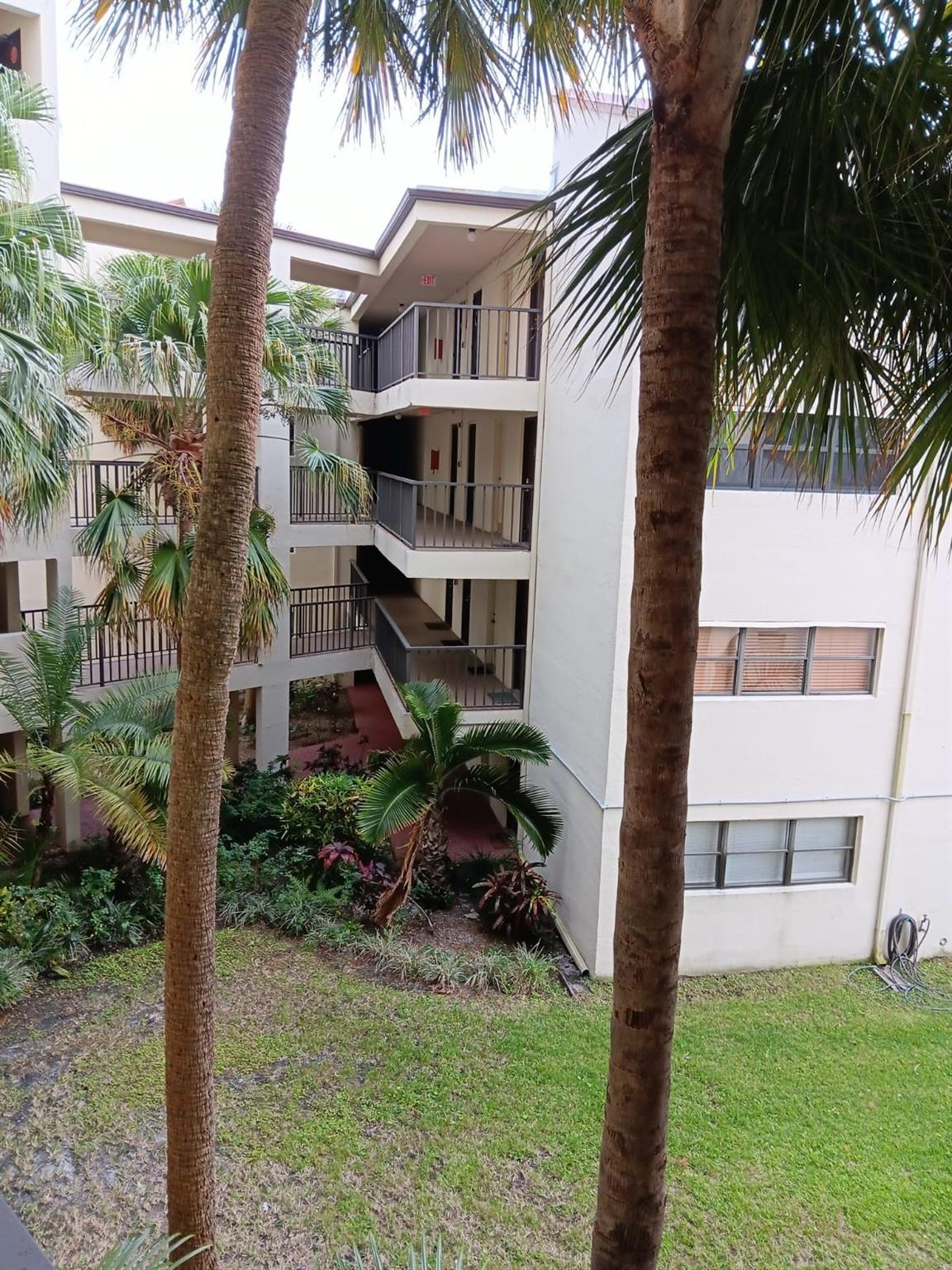 Homes for sale in Pompano Beach, FL | 2304 S Cypress Bend Dr #313, Pompano Beach, FL 33069 | MLS# F10490950