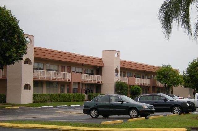 Homes for sale in Sunrise, FL | 9101 Sunrise Lakes Blvd #206, Sunrise, FL 33322 | MLS# F10493149