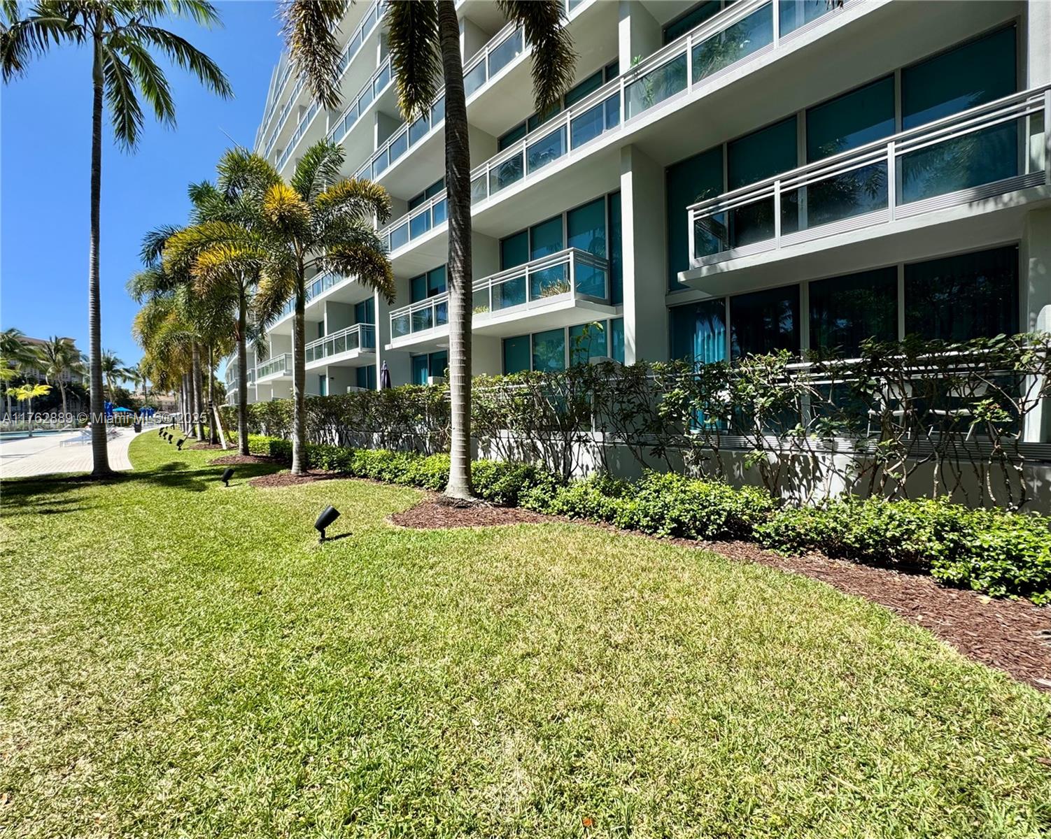 Apartamento à Venda em Aventura, FL