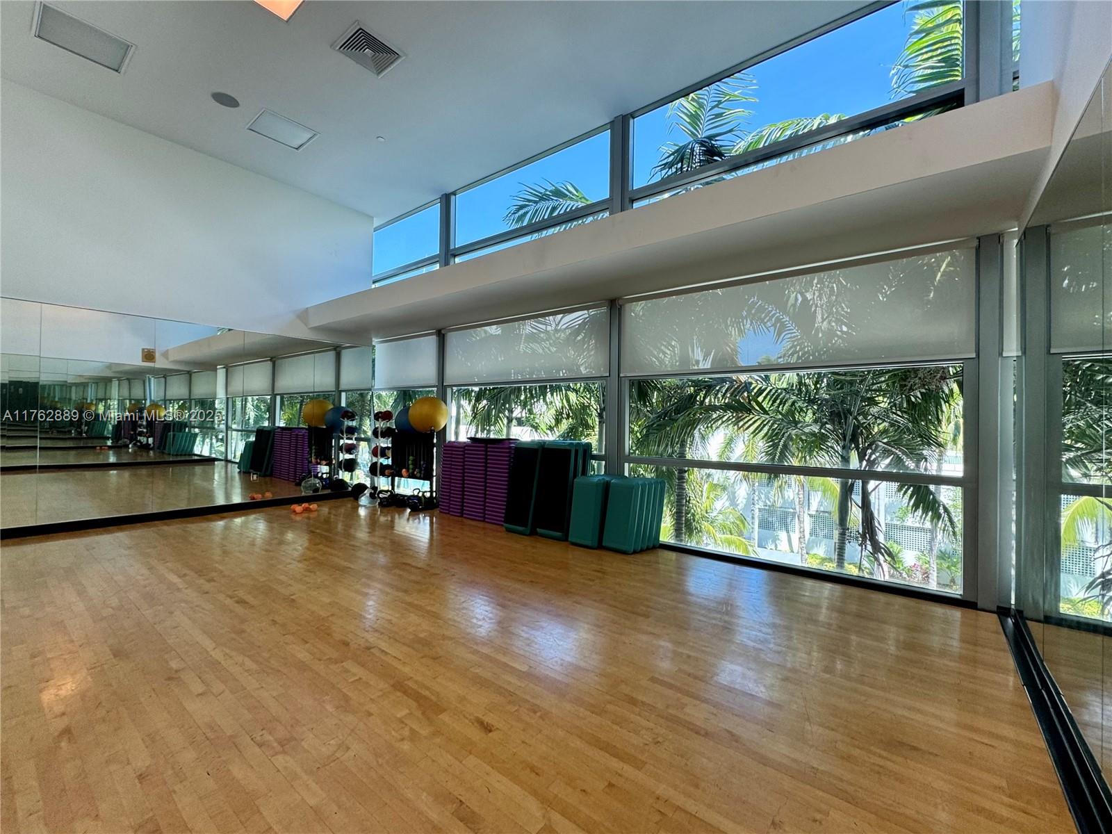 2950 NE 188th St #149, Aventura FL 33180