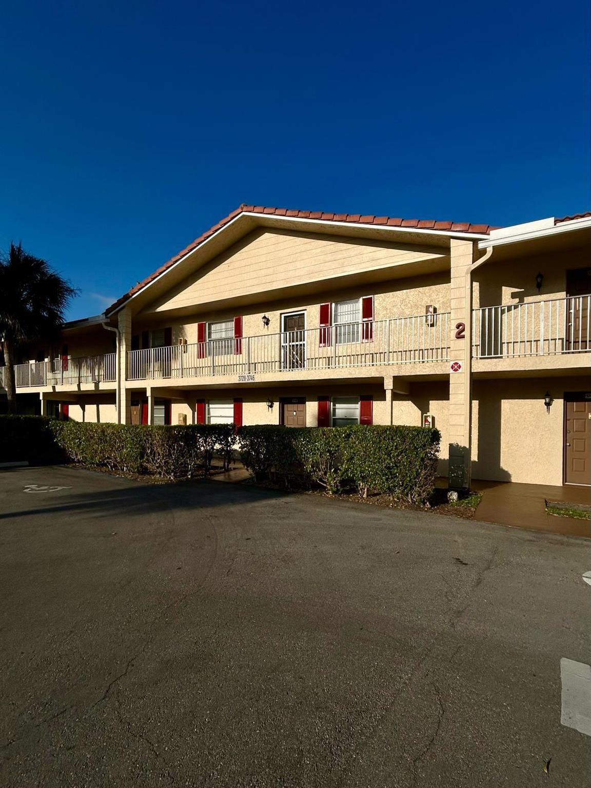 Holiday Village Of Coral