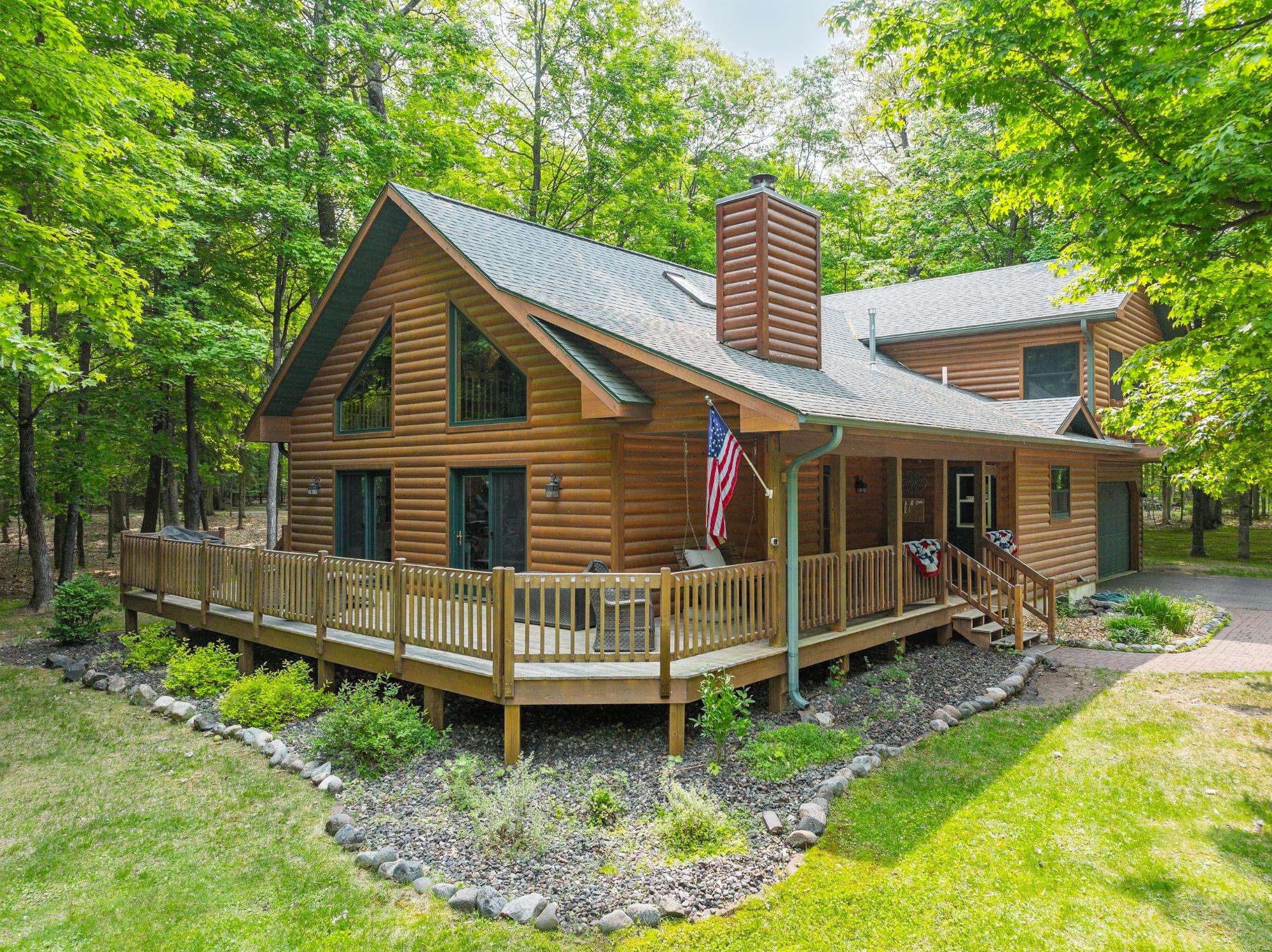 Dam Lake house picture