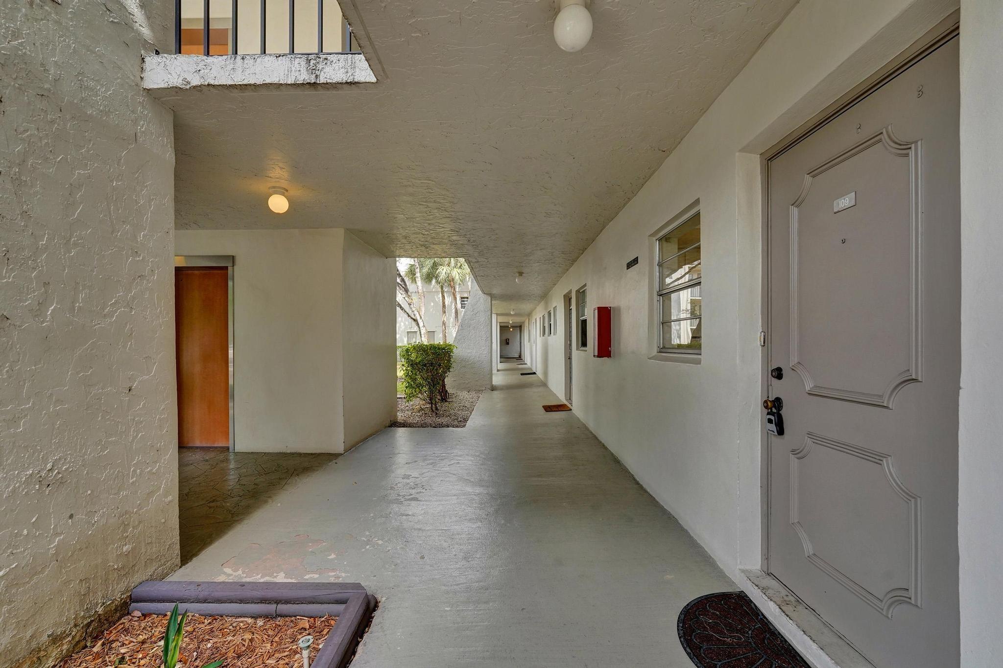 Homes for sale in Davie, FL | 9440 Poinciana Pl #109, Davie, FL 33324 | MLS# F10490922