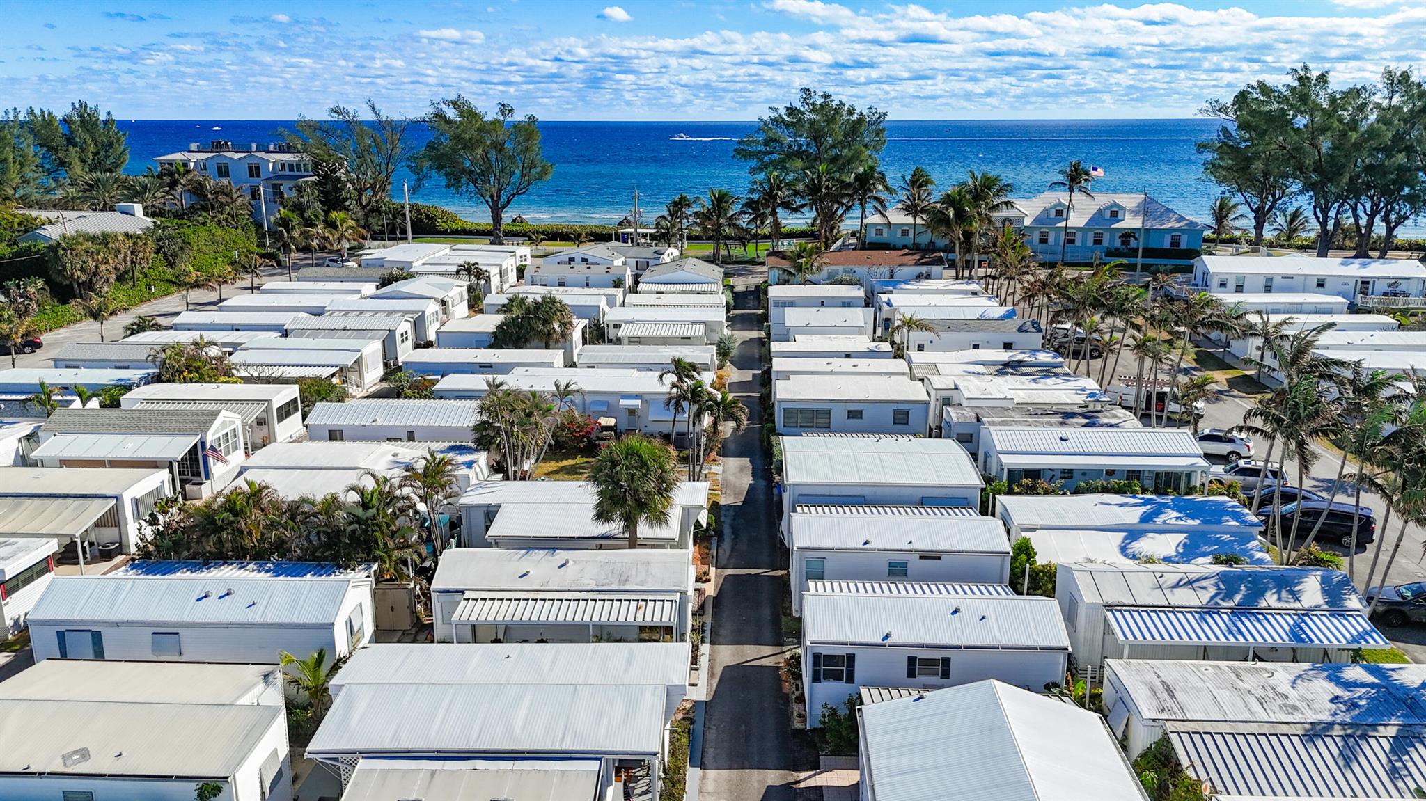 Homes for sale in Briny Breezes, FL | 23 Hibiscus Dr #I, Briny Breezes, FL 33435 | MLS# R11073218