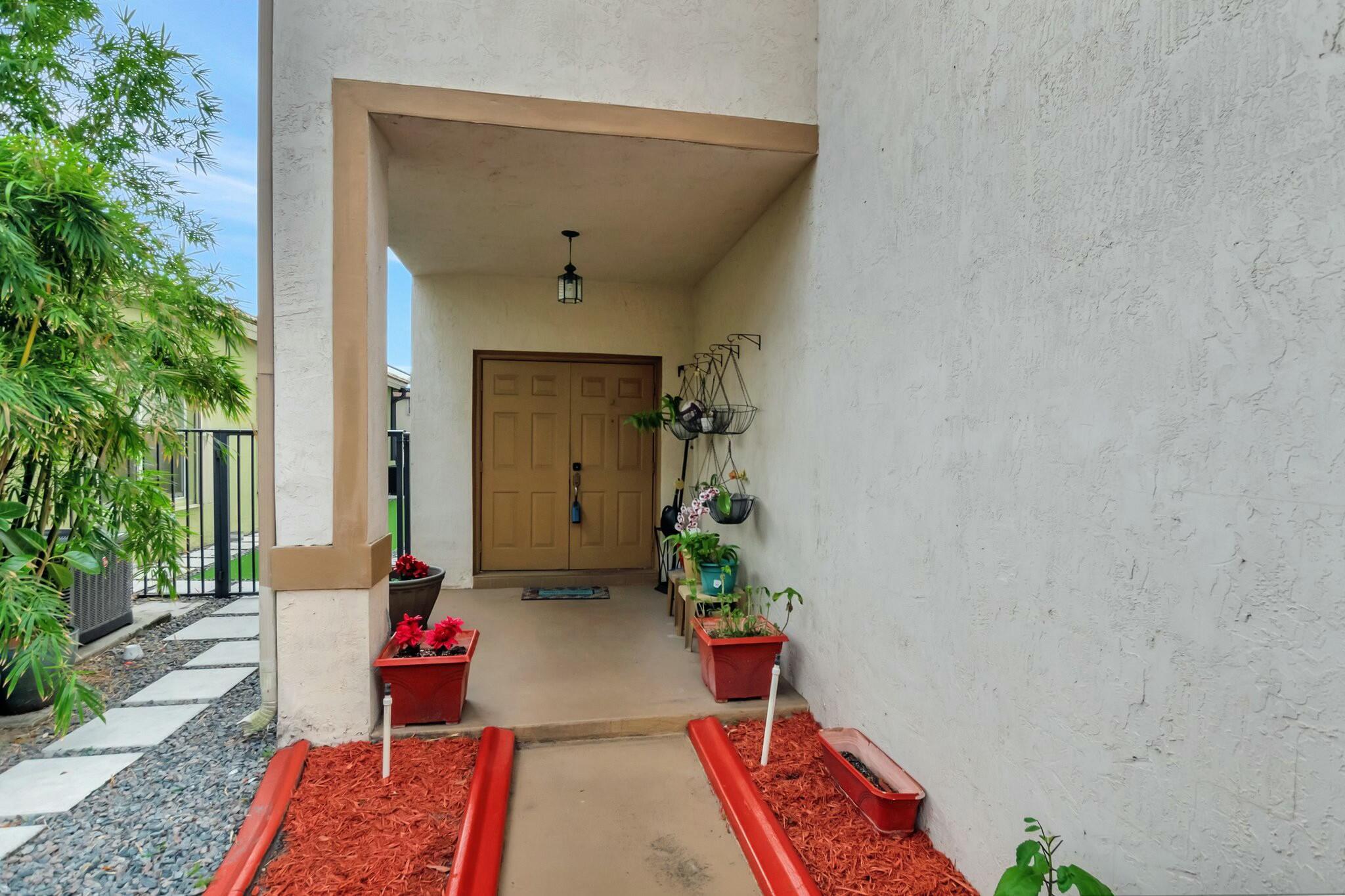 Homes for sale in Coconut Creek, FL | 4940 Pelican Manor, Coconut Creek, FL 33073 | MLS# R11073314