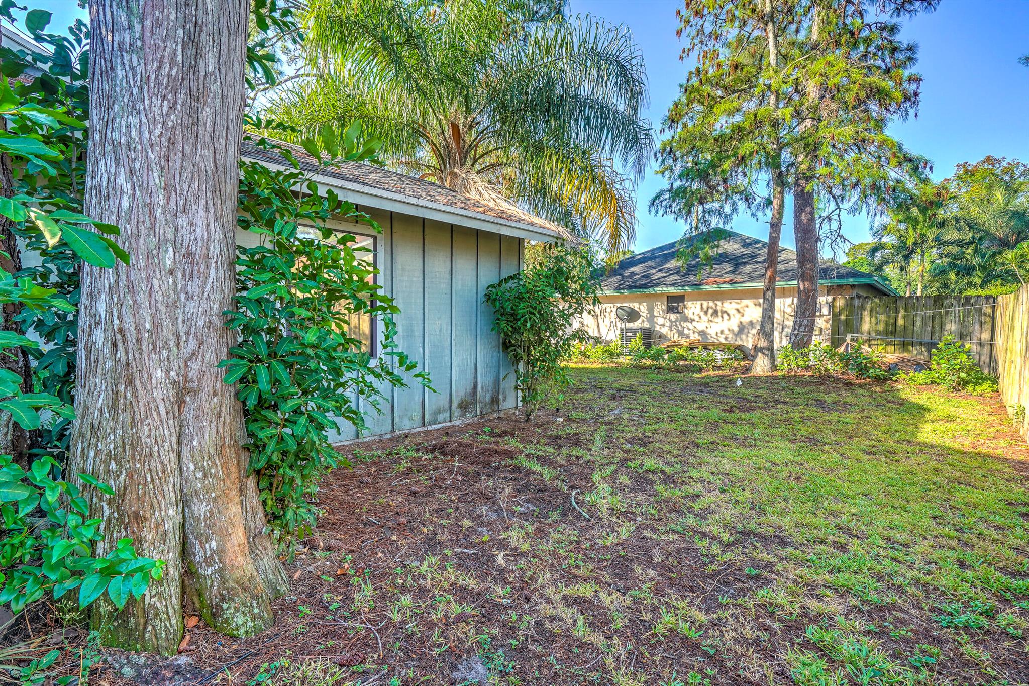 Homes for sale in Wellington, FL | 1073 Goldenrod Road, Wellington, FL 33414 | MLS# R11073329