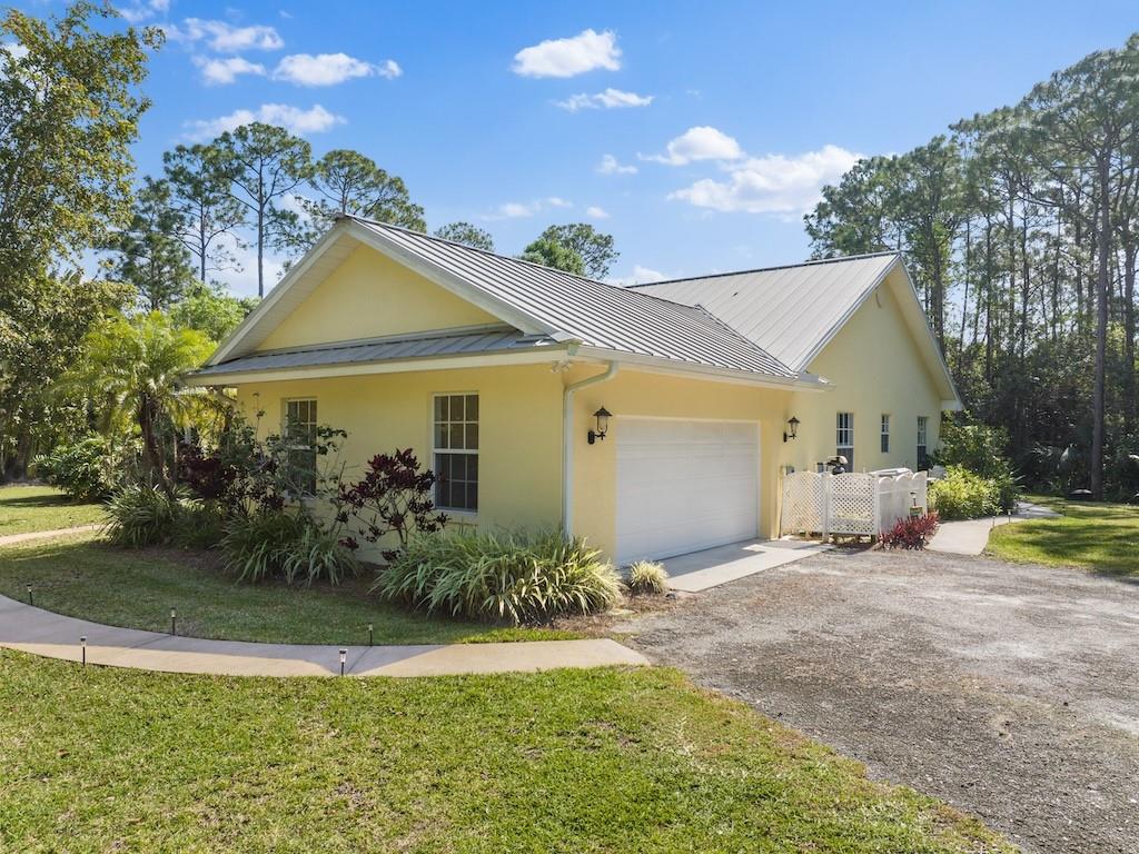 Homes for sale in Vero Beach, FL | 8446 93rd Ave, Vero Beach, FL 32967 | MLS# F10493457
