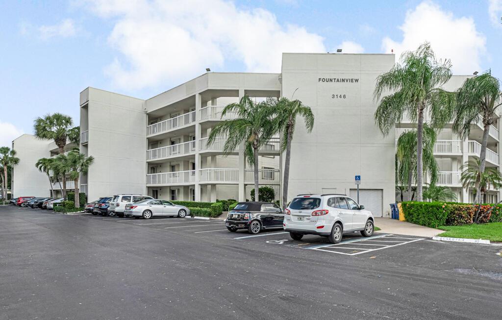 Fountainview At Spring Lk