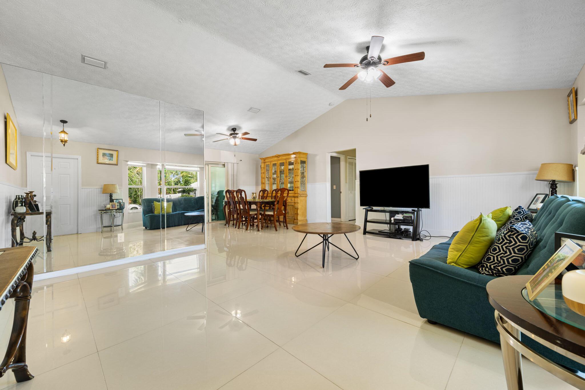 Homes for sale in Port St Lucie, FL | 932 Se Damask Avenue, Port St Lucie, FL 34983 | MLS# R11073620