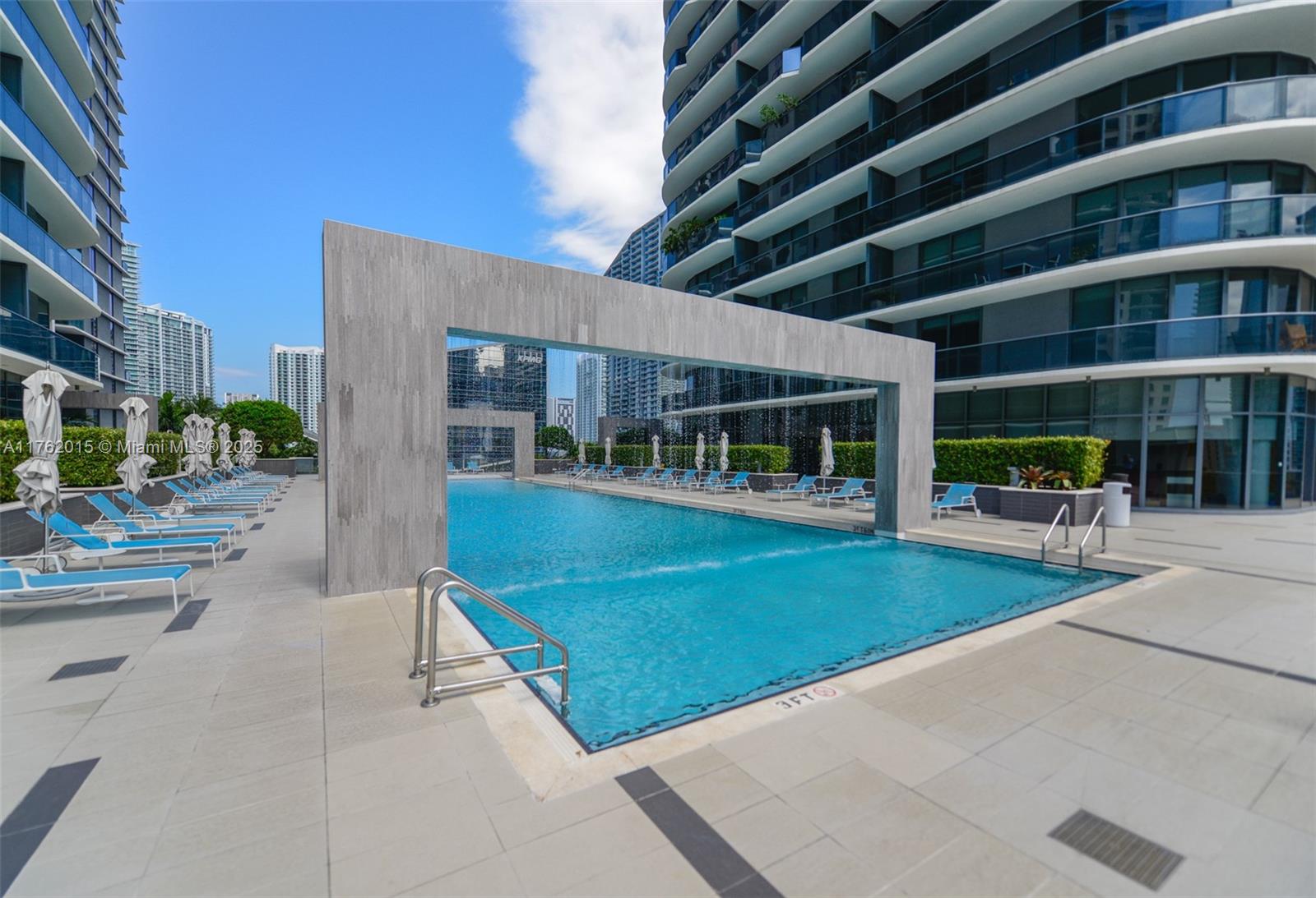 45 SW 9th St #1107, Miami FL 33130