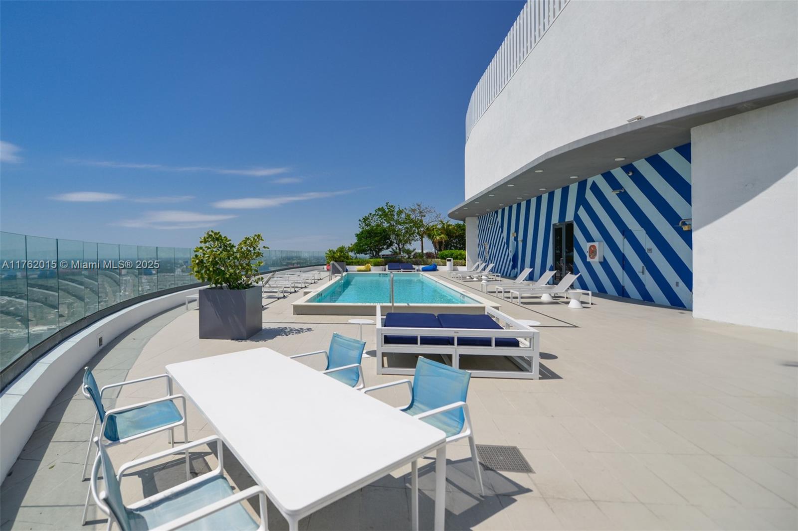 45 SW 9th St #1107, Miami FL 33130