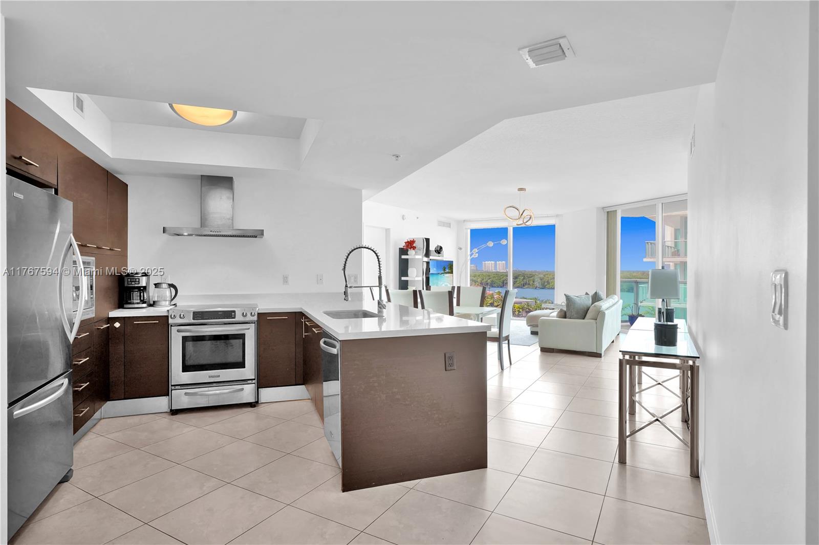 Condo for Sale in Sunny Isles Beach, FL