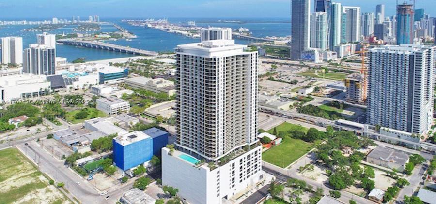 Apartamento para Alugar em Miami, FL