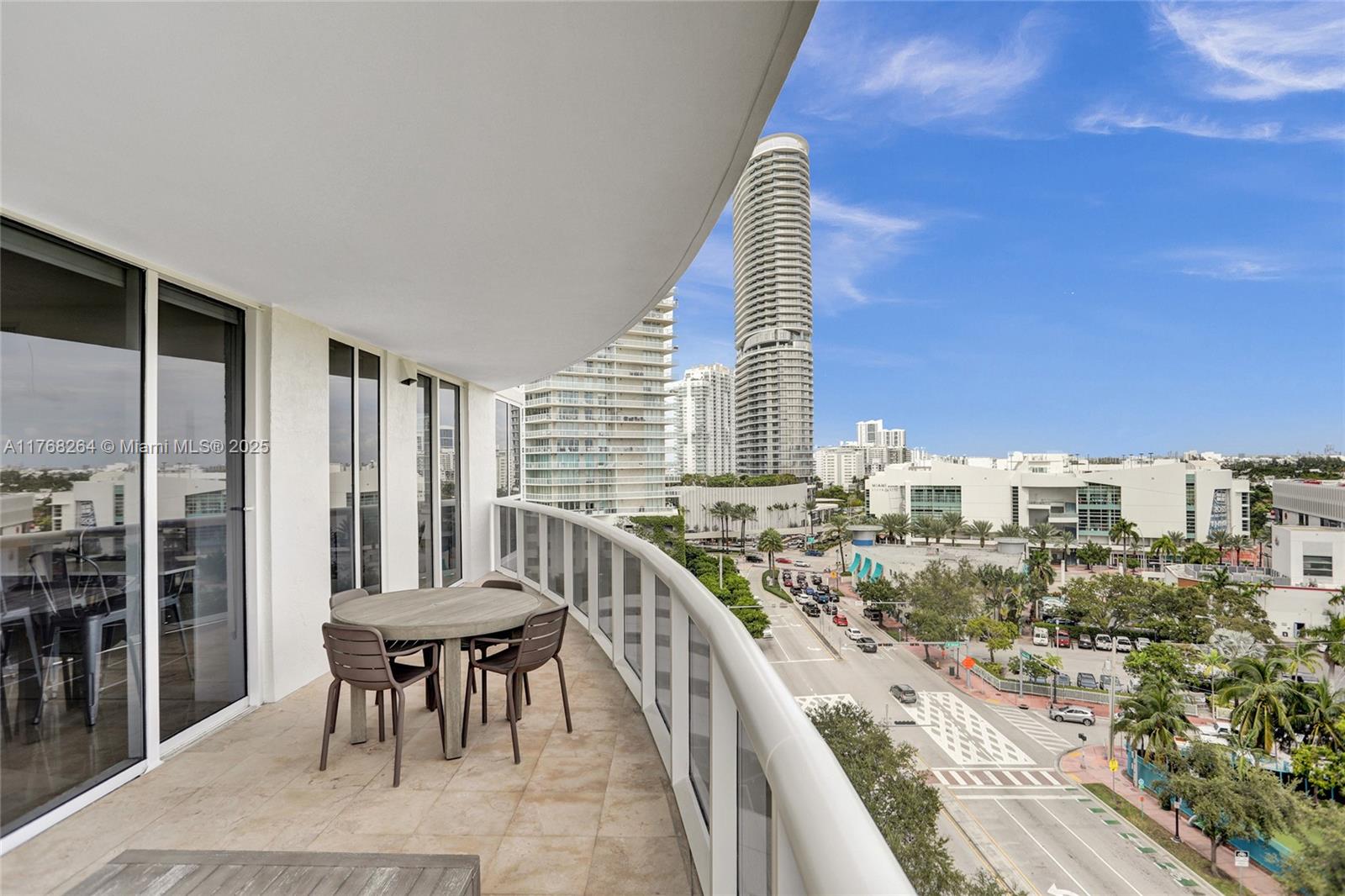 Apartamento à Venda em Miami Beach, FL