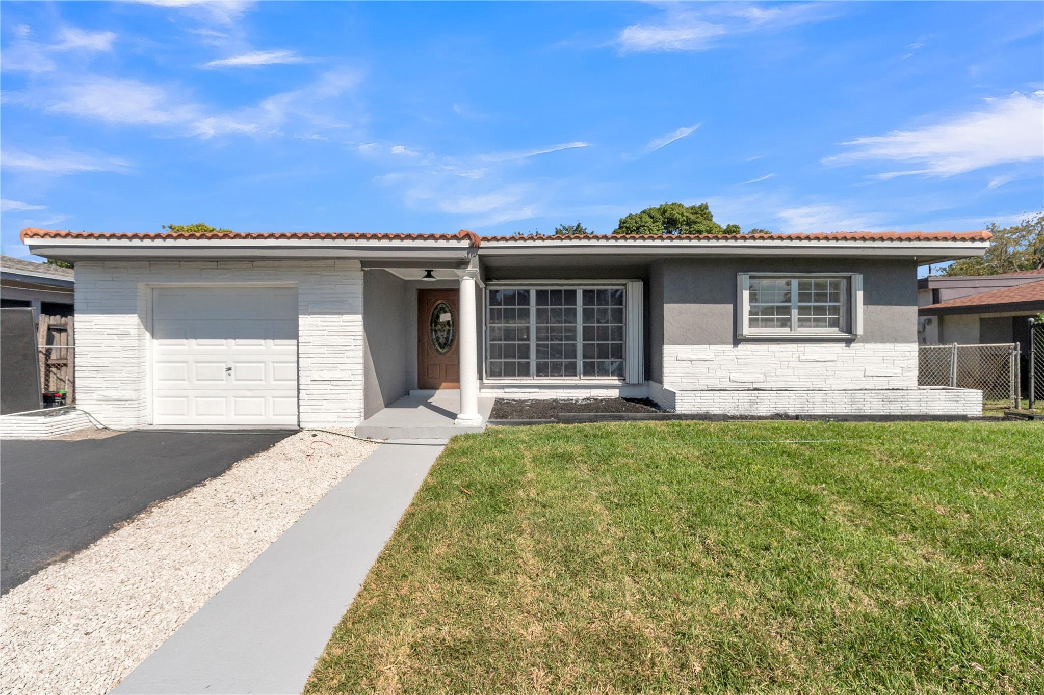 200 Nw 33rd Ter Lauderhill FL 33311 | F10493809