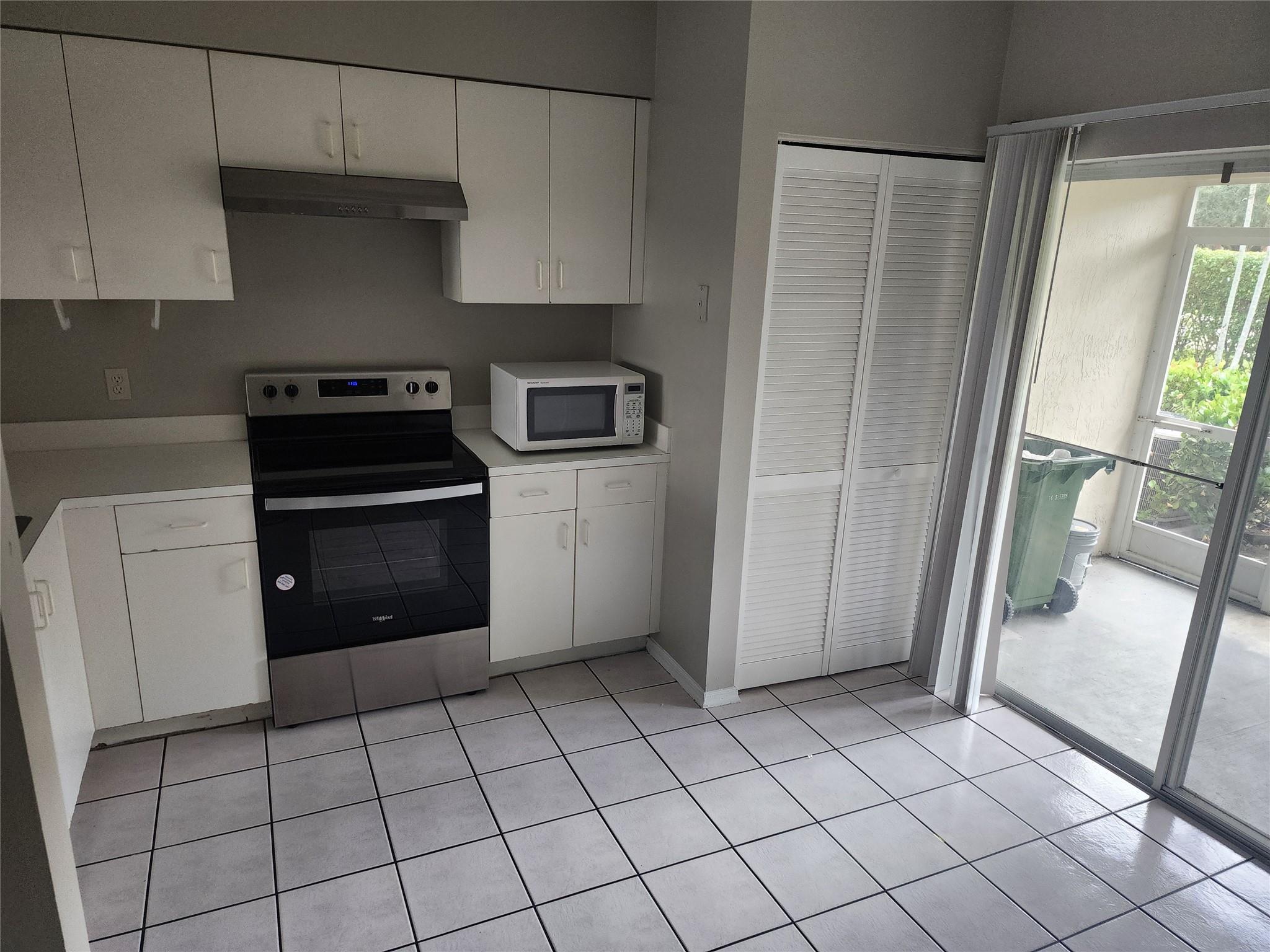 Homes for sale in Weston, FL | 51 Whitehead Cir #51, Weston, FL 33326 | MLS# F10493904