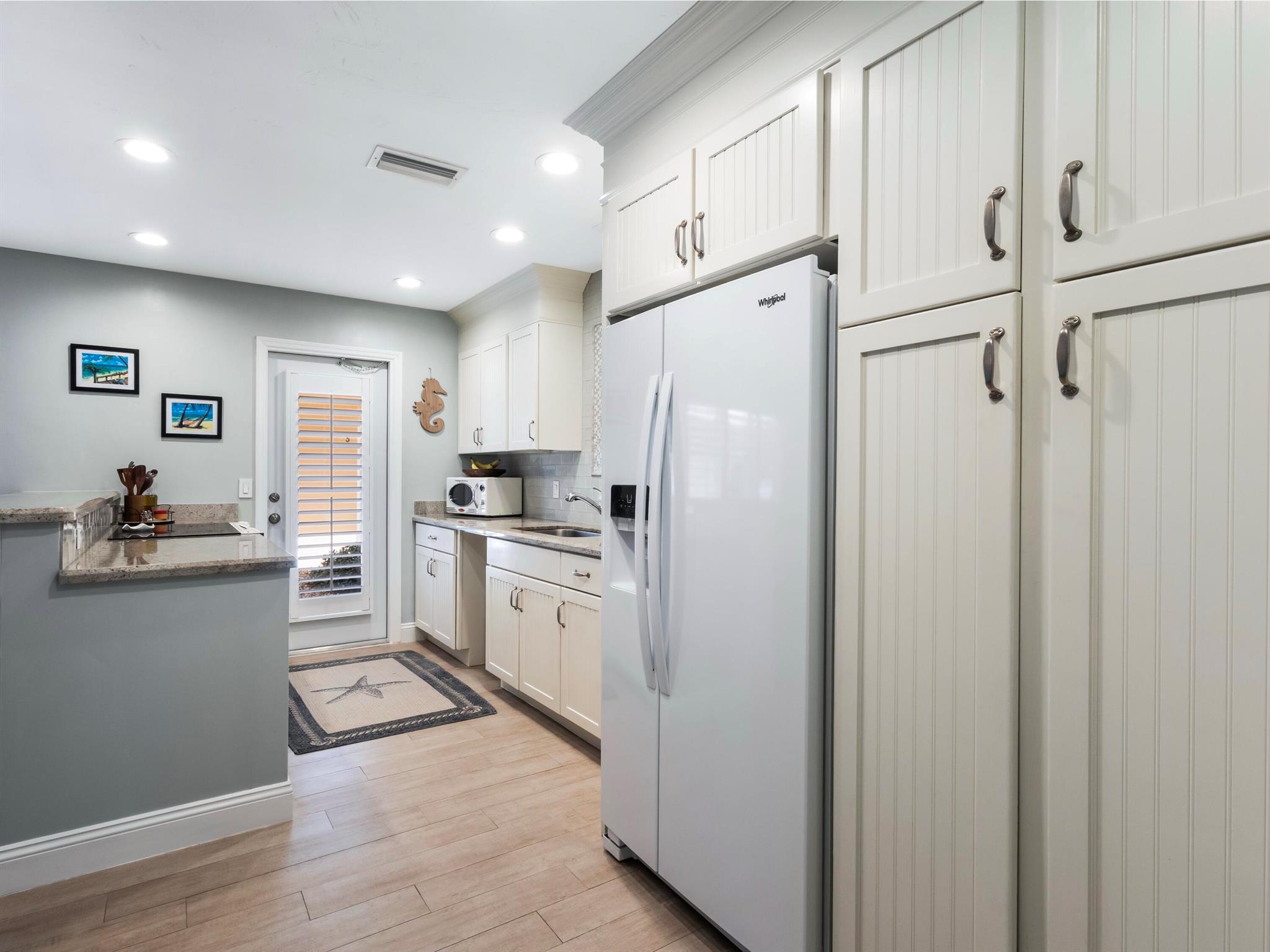 Homes for sale in Lighthouse Point, FL | 2753 Ne 28Th Street #2e, Lighthouse Point, FL 33064 | MLS# R11074283