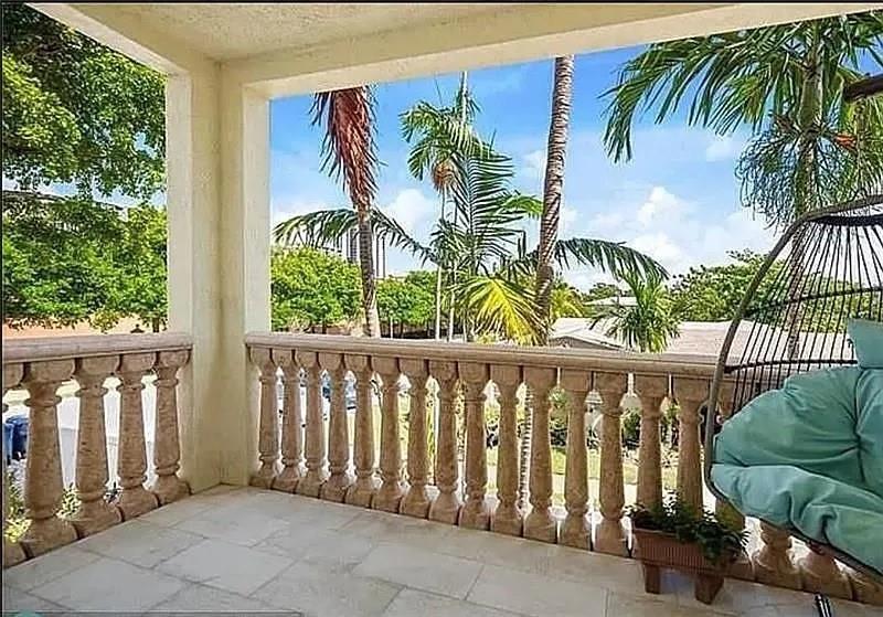 Second Floor Covered Balcony