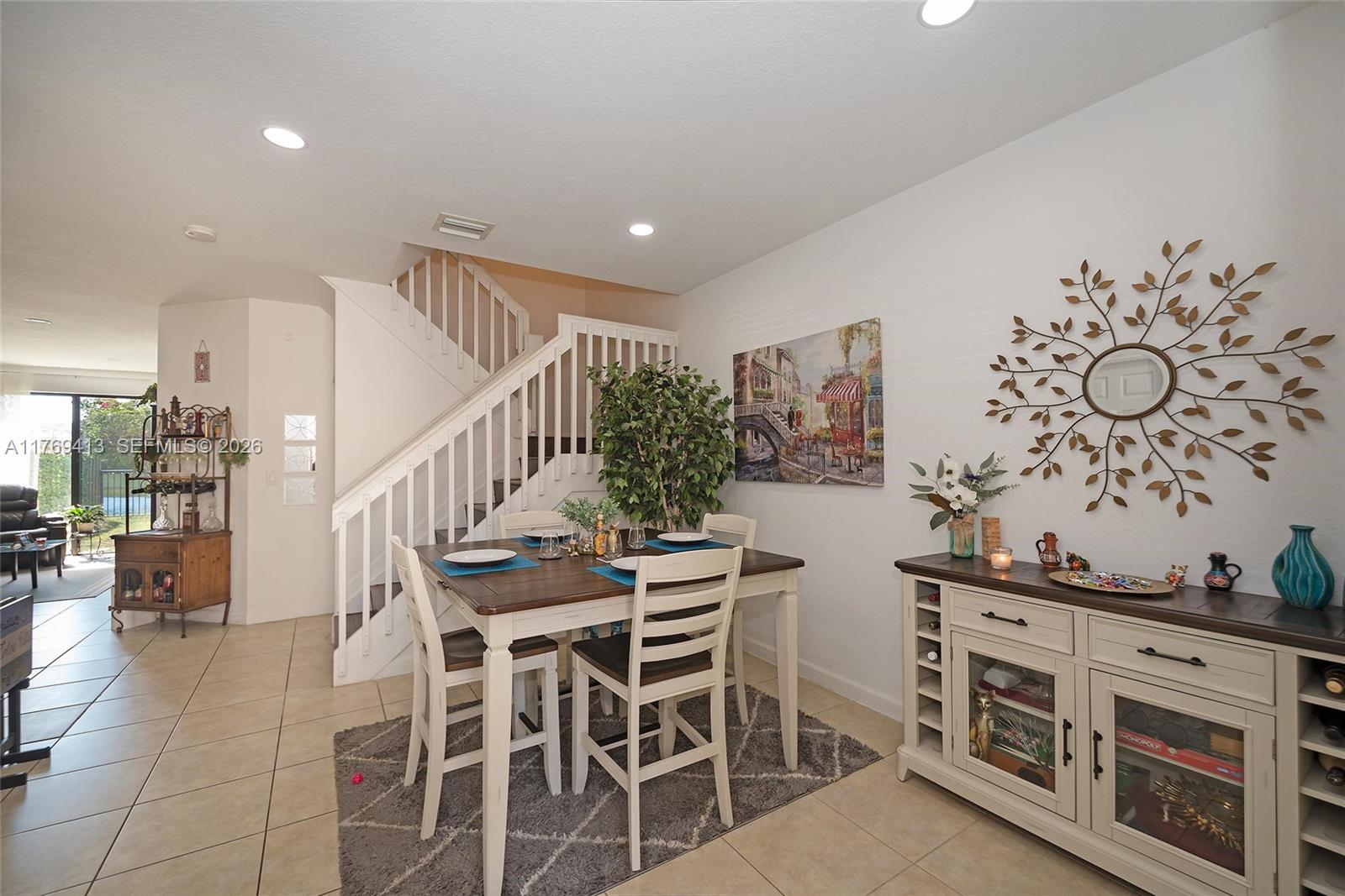 Baywinds Of Galapagos