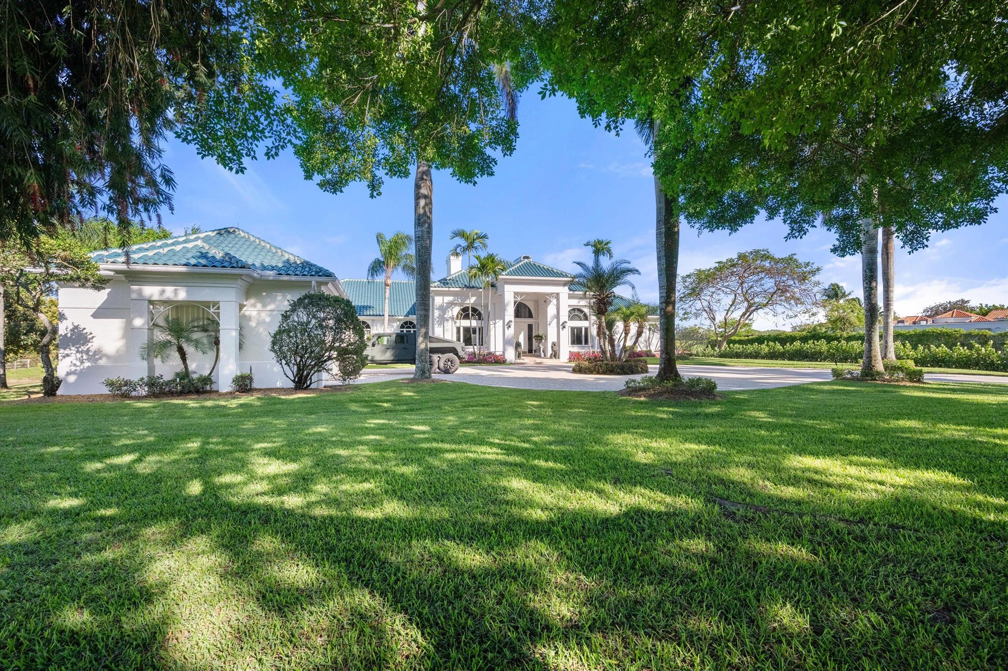 Homes for sale in Wellington, FL | 3220 Santa Barbara Dr, Wellington, FL 33414 | MLS# R11074510