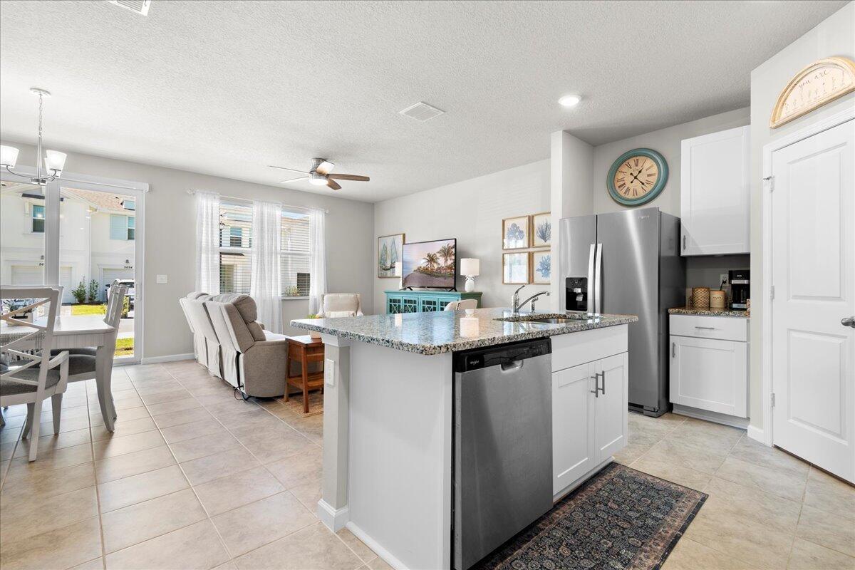 Homes for sale in Stuart, FL | 5723 Se Edgewater Circle, Stuart, FL 34997 | MLS# R11074568