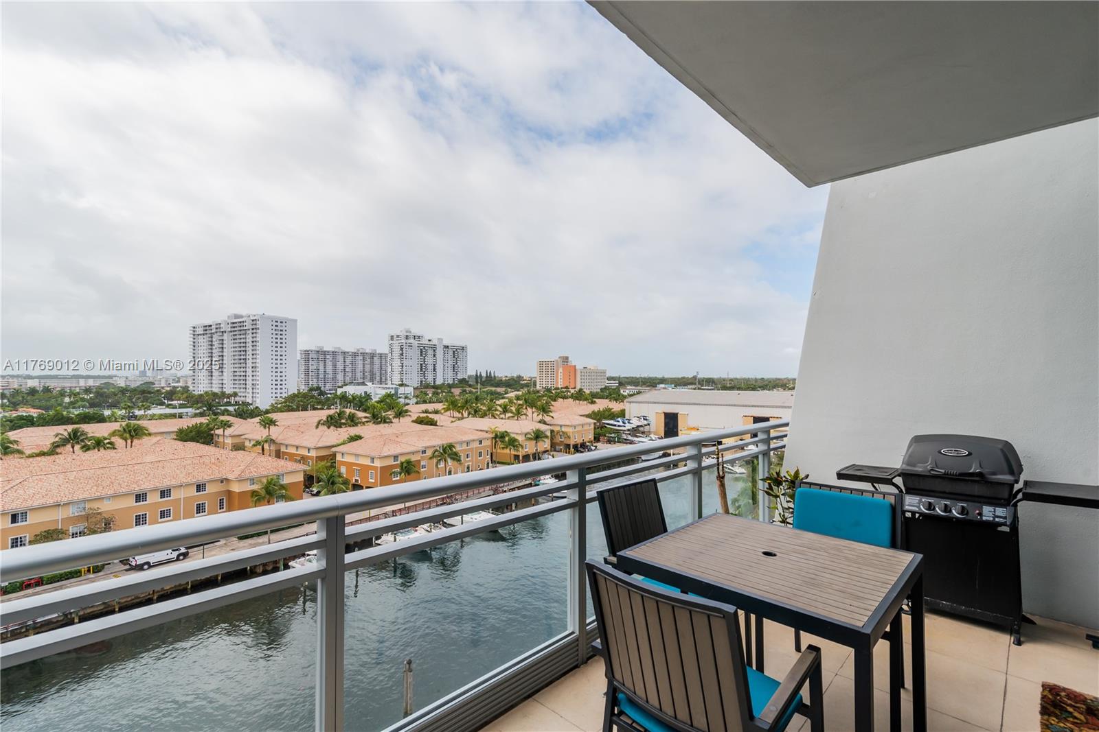 Apartamento para Alugar em Aventura, FL