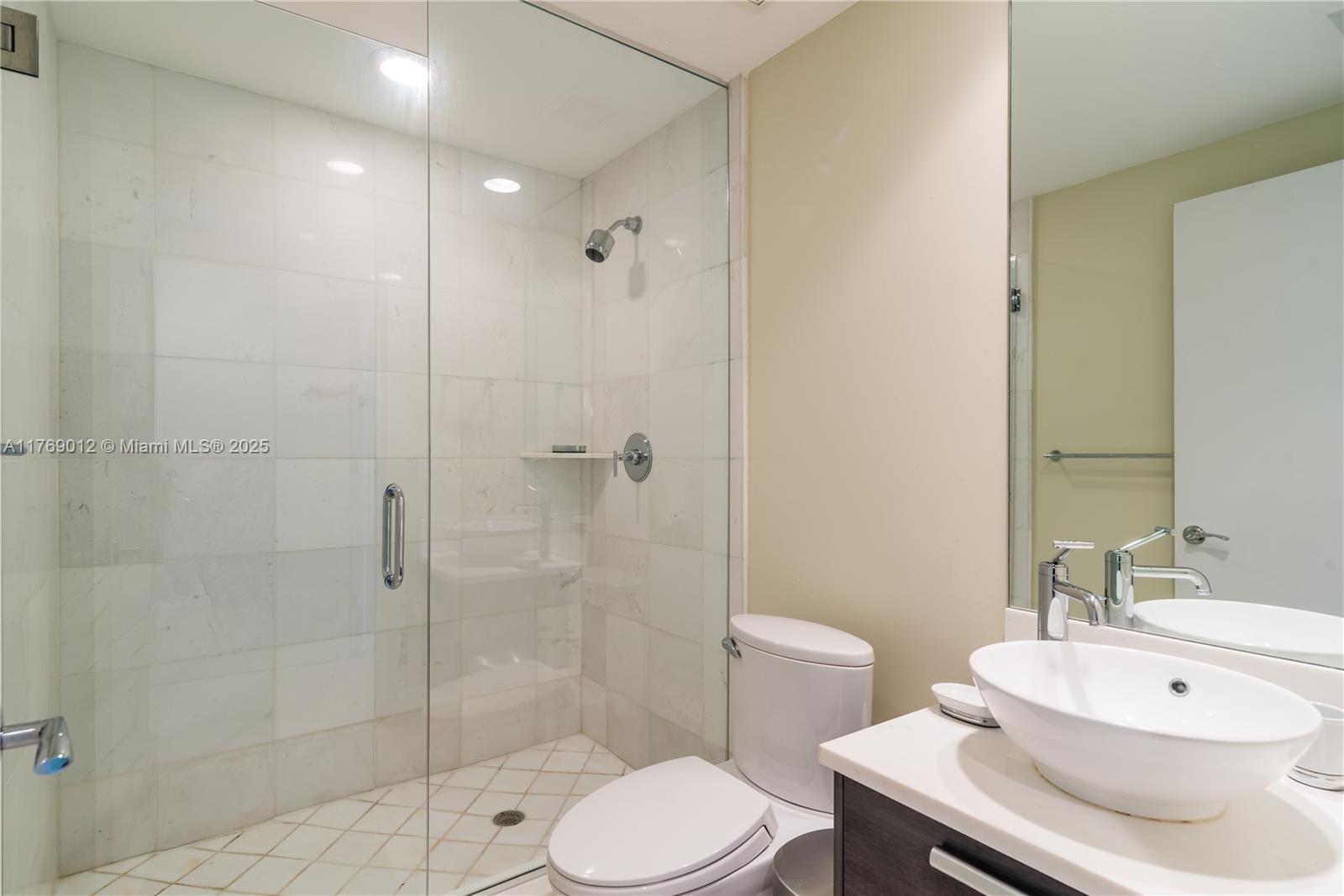 2950 NE 188th ST #504, Aventura FL 33180
