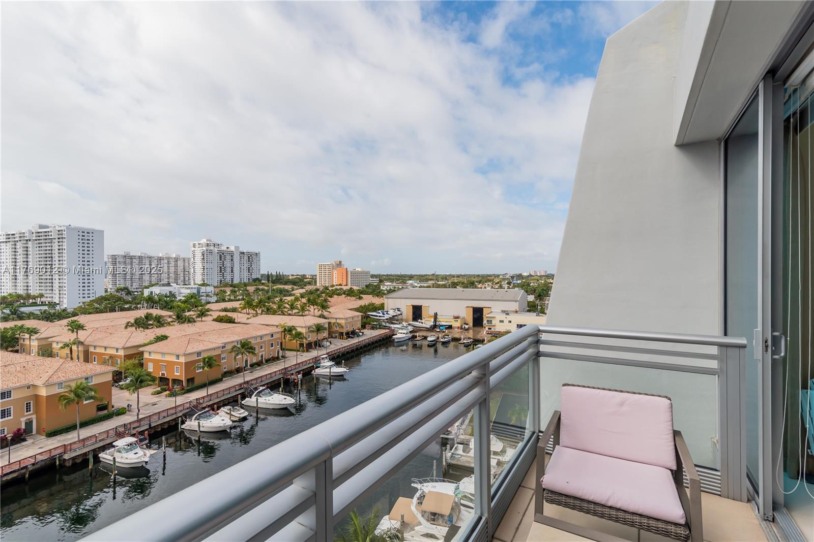 2950 NE 188th ST #504, Aventura FL 33180
