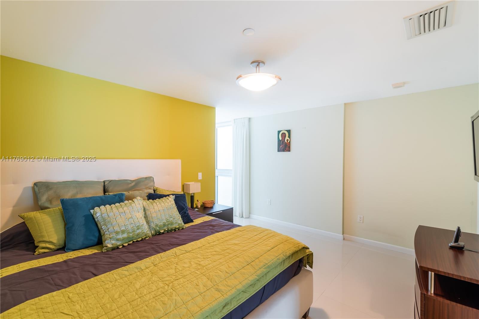 2950 NE 188th ST #504, Aventura FL 33180