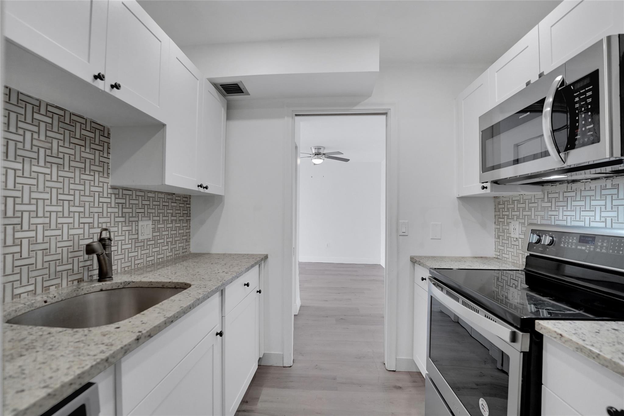 Homes for sale in Lantana, FL | 301 Croton Ave #302, Lantana, FL 33462 | MLS# F10494113