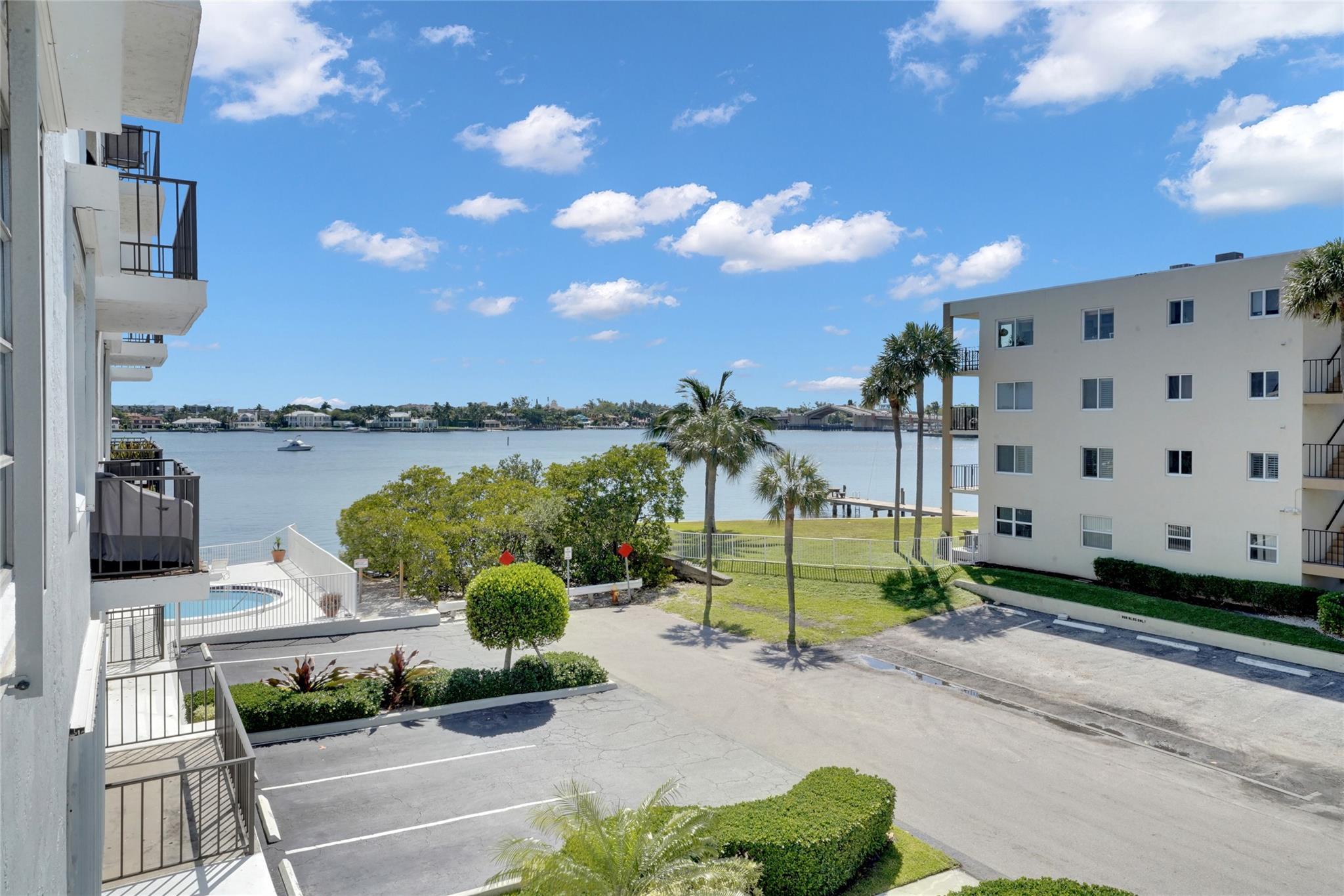 Homes for sale in Lantana, FL | 301 Croton Ave #302, Lantana, FL 33462 | MLS# F10494113