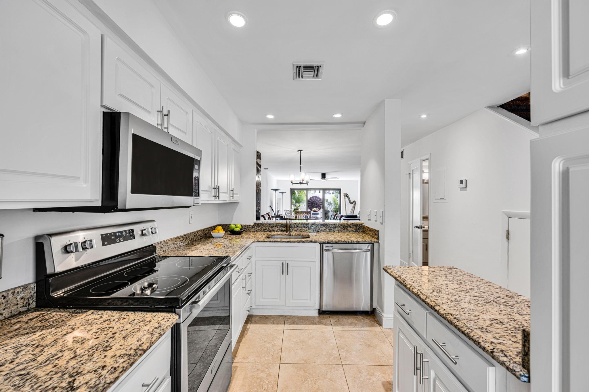 Homes for sale in Fort Lauderdale, FL | 547 Ne 7Th Ave #3A, Fort Lauderdale, FL 33301 | MLS# F10493858