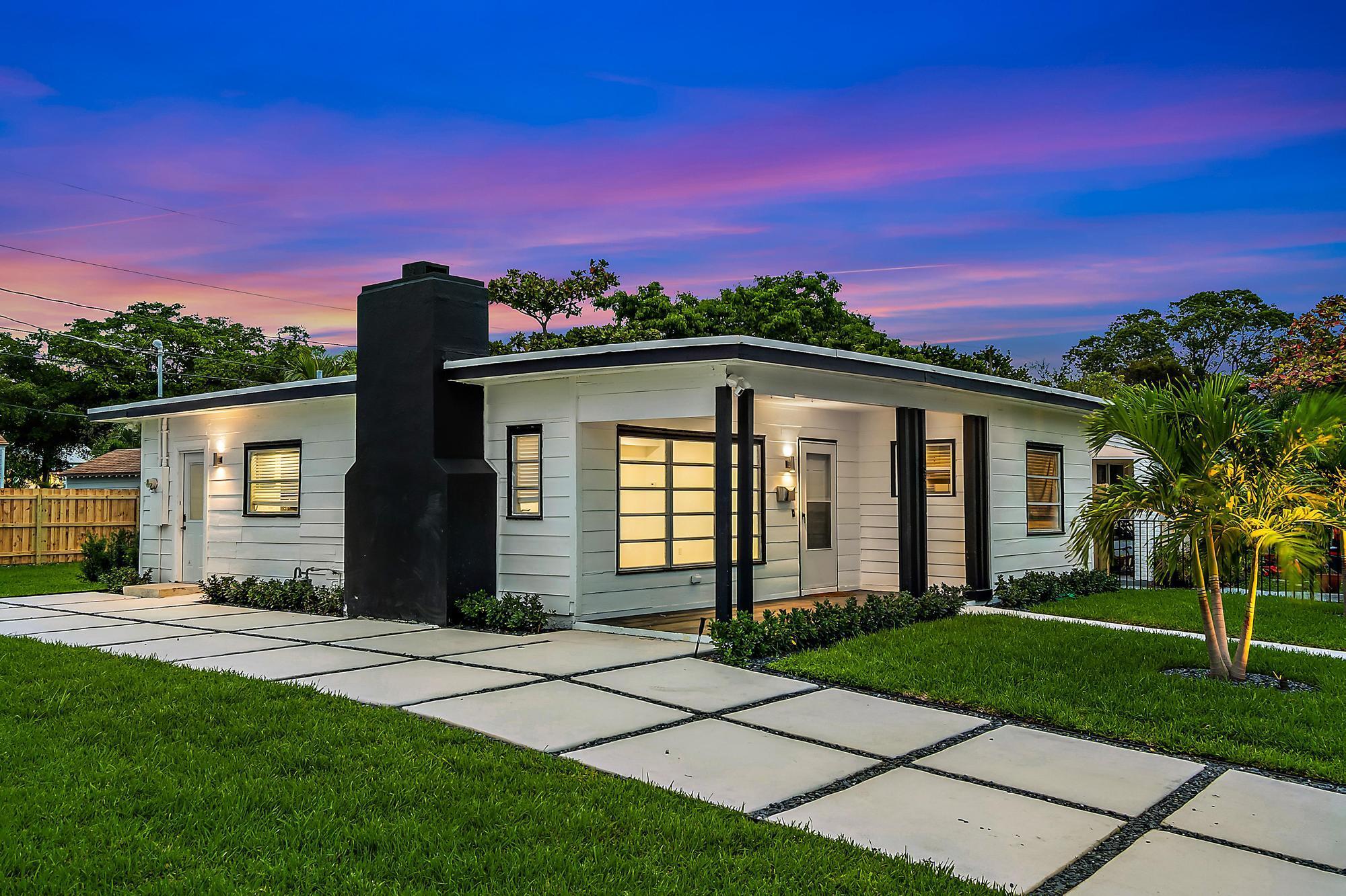 931 33rd Street West Palm Beach FL 33407 | R11074695