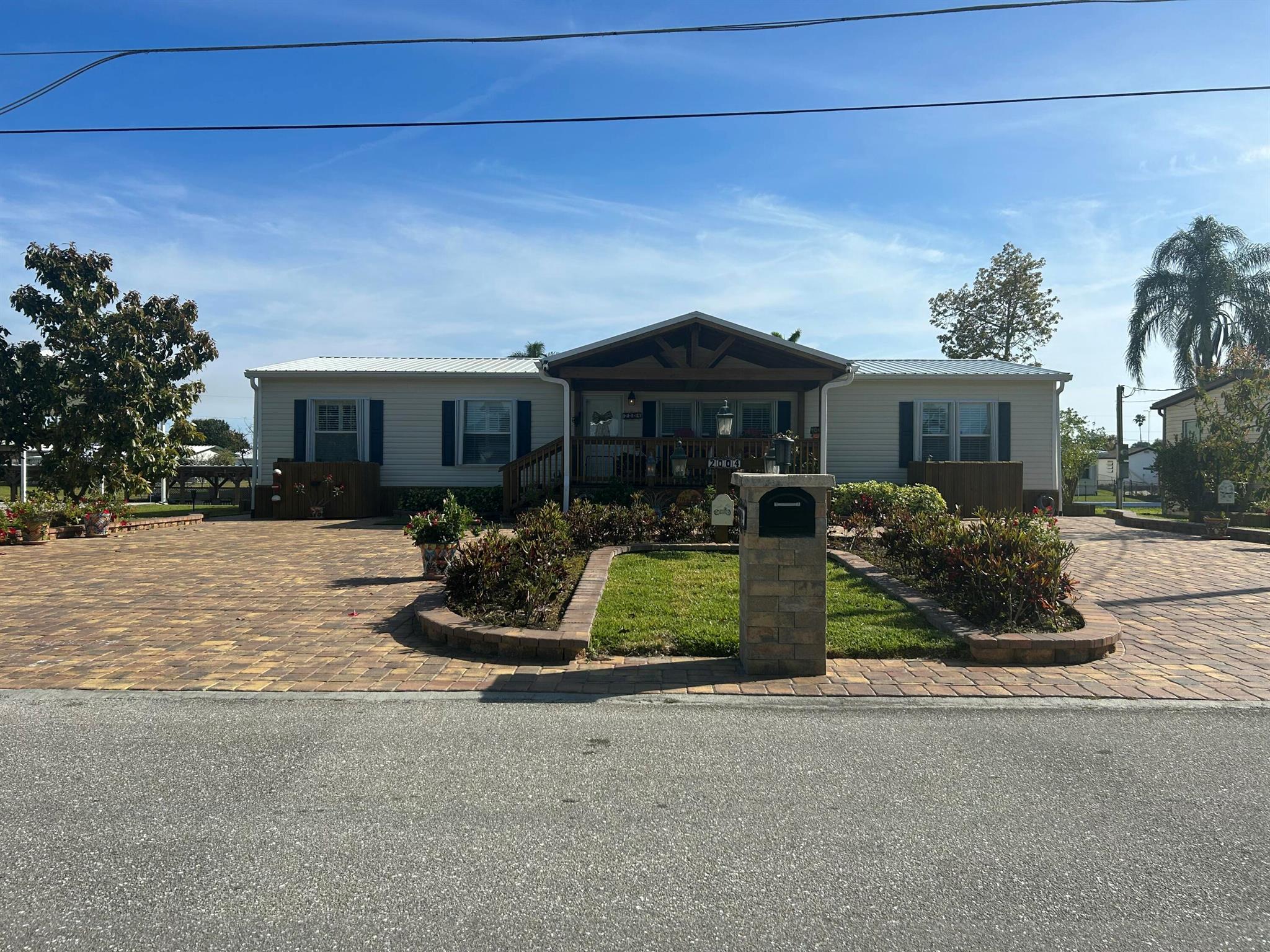 Homes for sale in Okeechobee, FL | 2004 Se 30th Street, Okeechobee, FL 34974 | MLS# R11074759